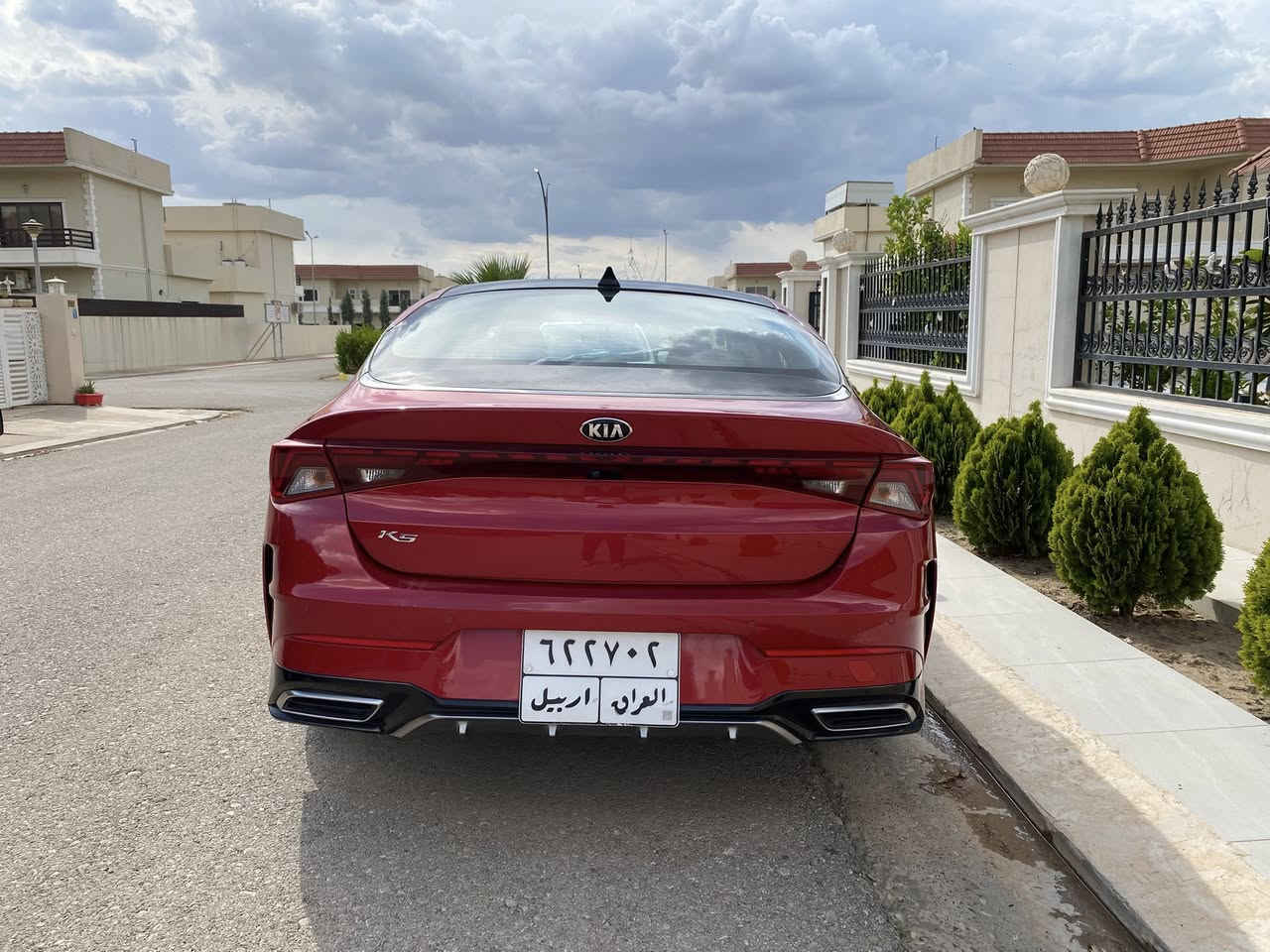 فول مواصفات K5 خليجي 2021 للبيع
المواصفات

🔹المحرك 2000 دوش 
🔹5 وضعيات للقياده من ضمنها السبورت و الاقتصادي
🔹حساسات اماميه خلفيه 
🔹كاميرا خلفيه دواره
🔹تشغيل عن بعد 
🔹دخول ذكي للسياره عن طريق البصمه 
🔹بانوراما 
🔹الصندوق ذكي يفتح بعد 5 ثواني من توكف خلف السياره وبيدك البصمه
🔹كشنات اماميه خلفيه جلد 
🔹كشنات اماميه تدفئه فقط 
🔹كشن السائق فقط كهربائي
🔹شاشه لمس حجم كبير 
🔹جامات كهربائيه الكل 4 
🔹خاصيه ال اوتو هولد للتوقف المؤقت
🔹باركينگ كهربائي
🔹خاصيه مانع الانزلاق 
🔹مثبت سرعه بالستيرن
🔹تحكمات كامله بالستيرين 
🔹تبريد تدفئه قطعتين الامامي تحكم لمس

السياره نظيفه جداً من الداخل وبيها بعض الملاحظات الخارجيه ومكفوله گير و محرك و ستيرن وكهربائيات 

صور الحادث موضحه بالصور قبل و بعد 
❌مكان السياره اربيل❌
❌السياره ماشيه 95 الف وقابل للزياده❌
❌سعر السياره 185❌
📞***********
