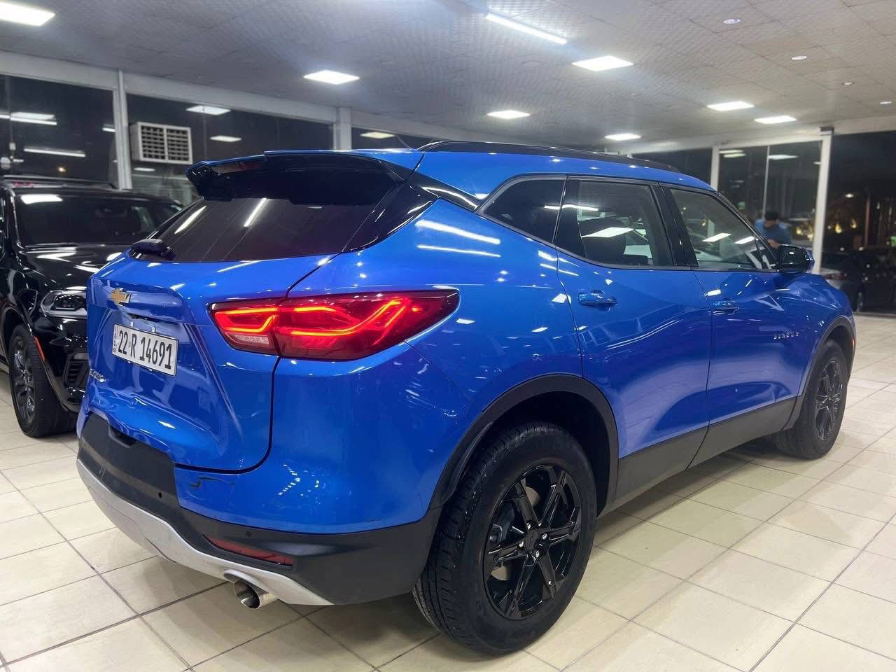 سلام عليكم
بلايزر موديل 24 

رقم اربيل

ماشيه 21 الف 

مواصفات معروفه Lt2

بدون حادث السياره سرقه بنيد وجاملغات

للاستفسار على هذا الرقم

***********
