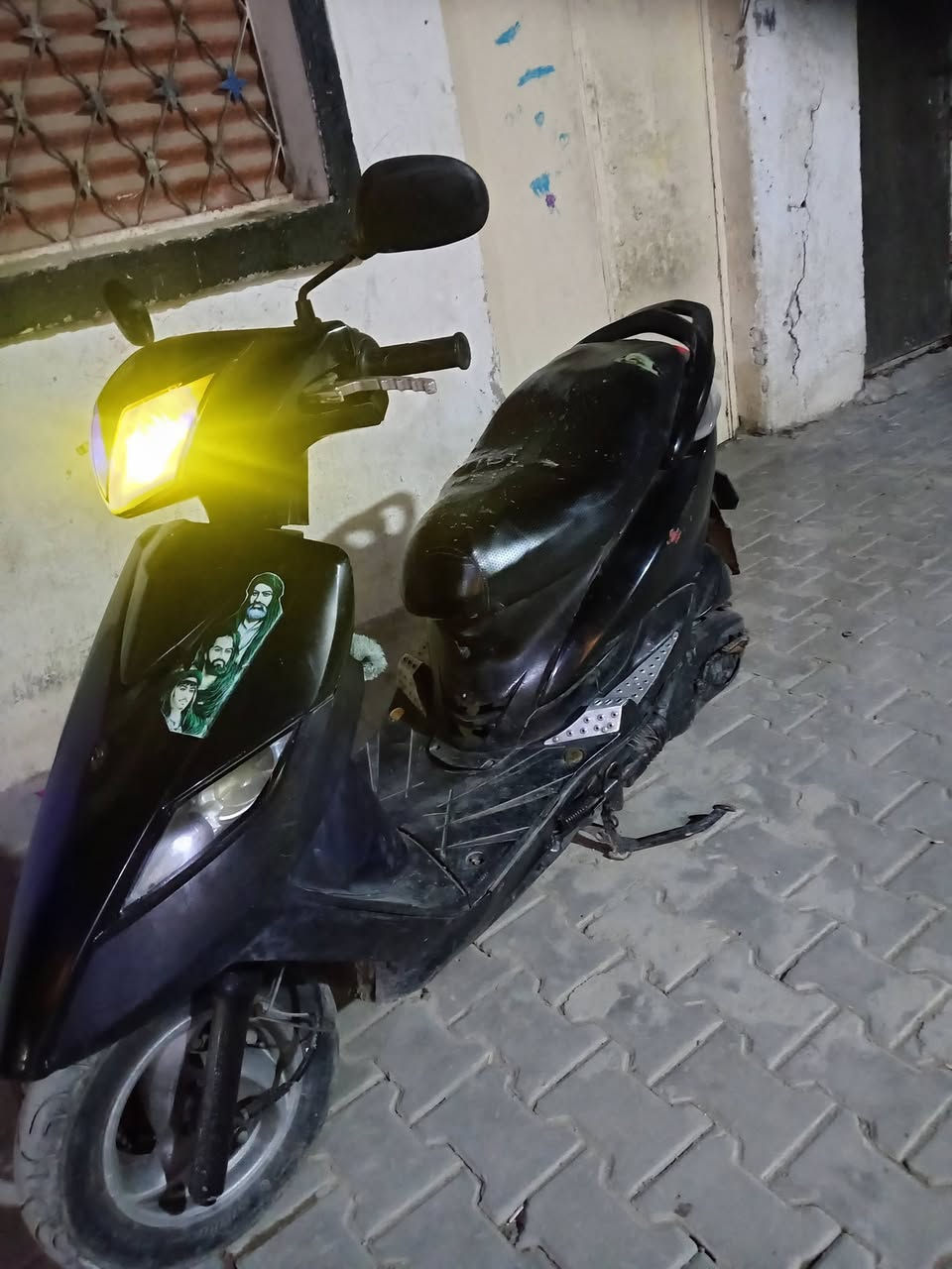 سلام عليكم شباب 
دراجه ثعلب نصيفه ومستجل عليه 
***********
غير متواجد ع نت
