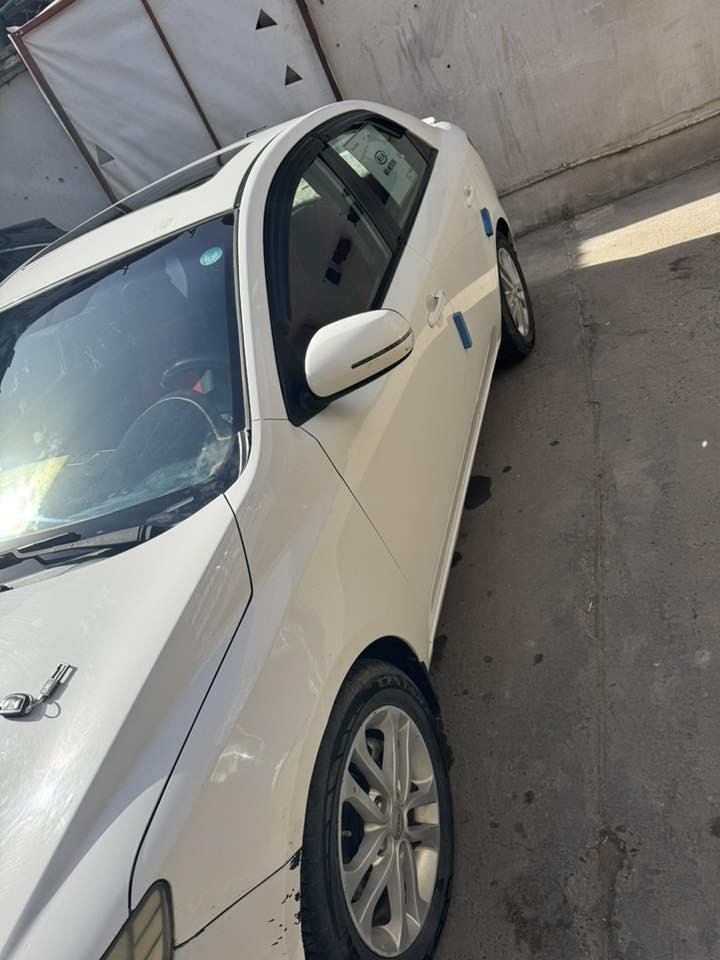 السلام عليكم 
سيراتو 11 خليجي محرك وكير بشرط تبريد بشرط  فولل مواصفات واحد على واحد فتحة مكفولة كفالة عامة بية رصعات بسيطه شفتات ستيرن مرى شفط 4 دسك  شاشة سيارة رقم اربيل تريد وكالة تريد تحويل  السعر 110 وبيها مجال #بغداد 
***********
