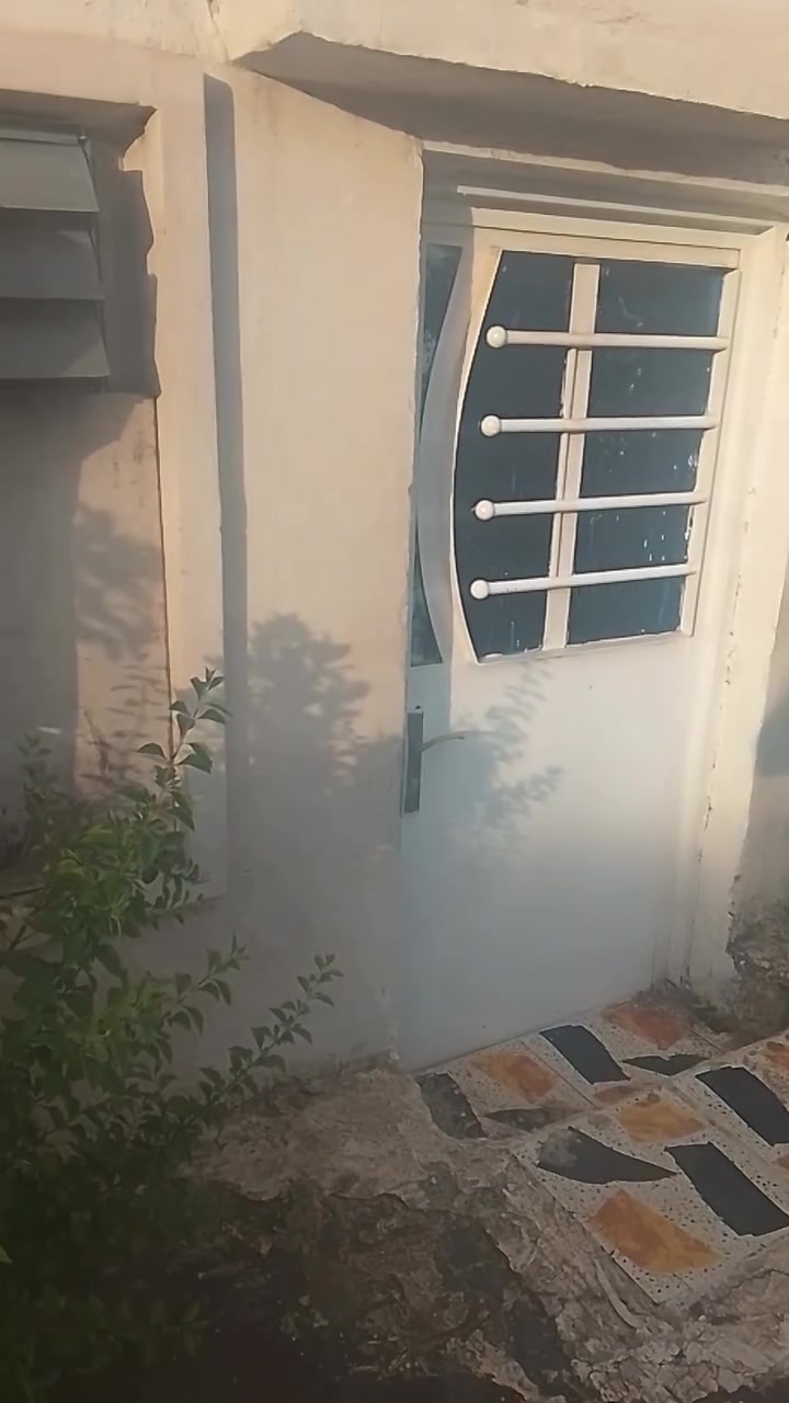 سلام عليكم بيت الايجار بغداد جديده الف دار قرب جامع امام الباقر مقابل مدرسه السعاده غرفتين ومطبخ وخدمات عائله زغيره فقط لتخابرني تكلي احنه 5نفرات  لتواصل ***********
