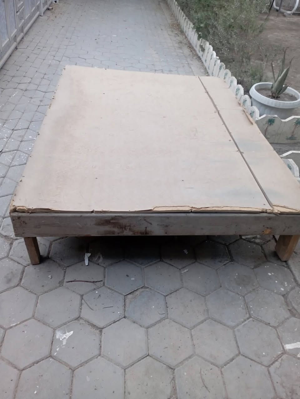 انواع الغراض المنزلية نجف حي الحسين خلف مطعم العزائم مقابل هيئة الحج والعمرة القديمه واتساب ***********بيع
