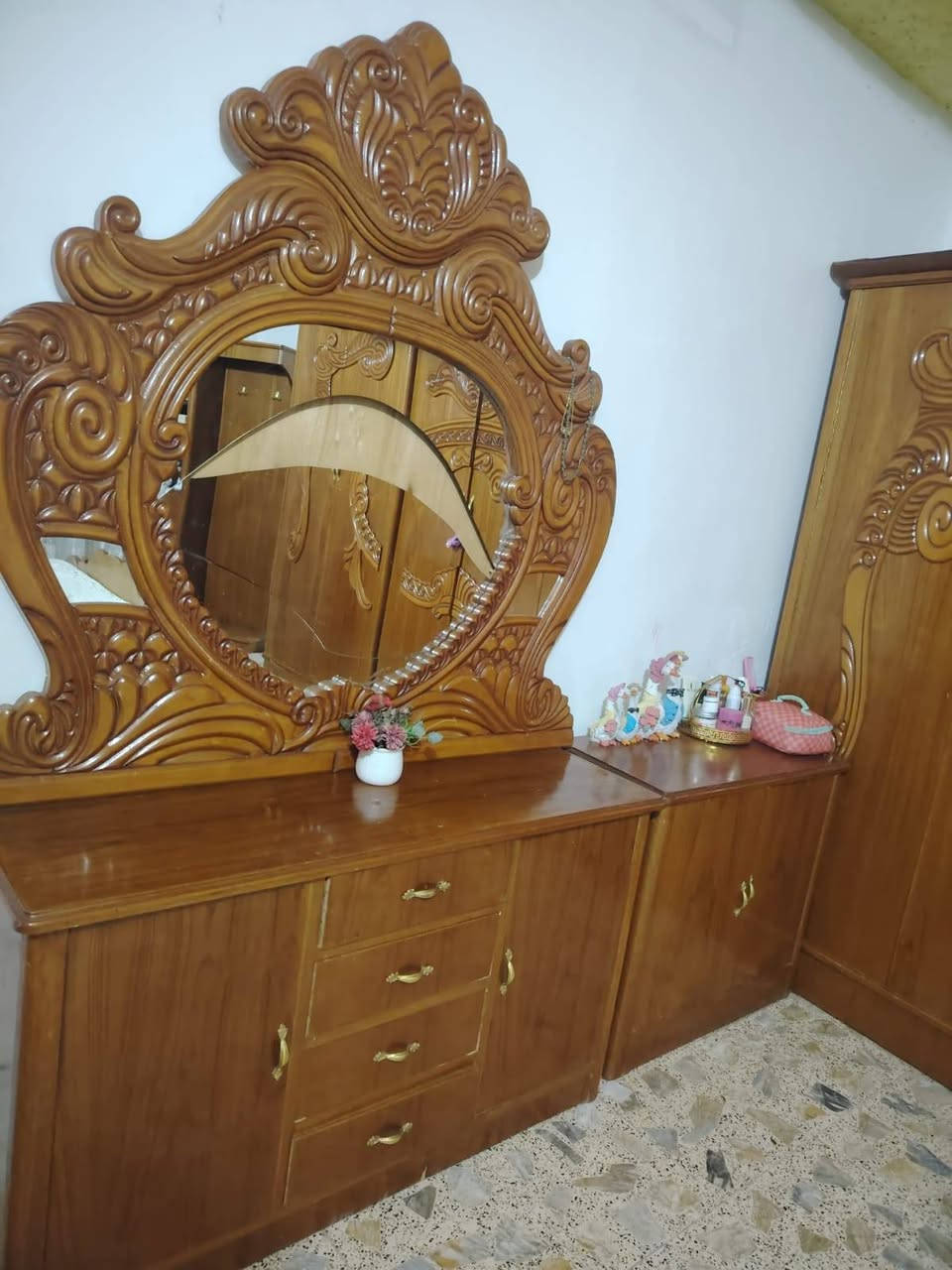 غرفة تسكام خشب جاوي كنتور 6 ملحق خارج وداخل صاج مابيها اي ضرر نضيفة كلش السعر  مليون و٢٠٠وبيهه مجال العنوان بغداد


**إذا كنت صاحب هذا الإعلان وتريد حذفه لأي سبب، رجاءا أرسل رسالة إلى الدعم الفني**