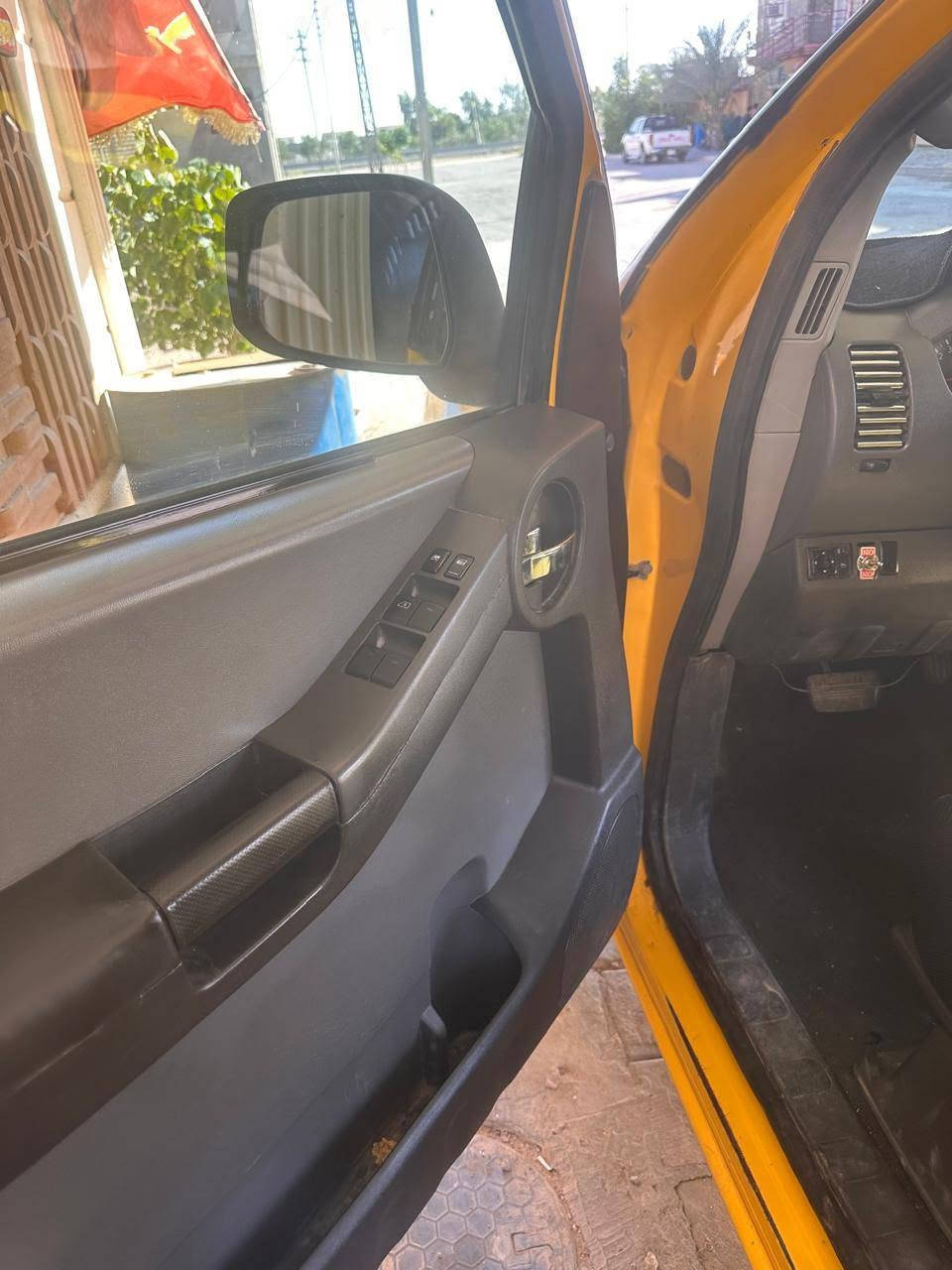 السلام عليكم4×4
نيسان اكستيرا ٢٠٠٧ بسعر بلاش ٦٢ $
رقم بغداد انكليزي والهزه ممنتهيه يعني كبل تداور باسمك
كير ومكينه حاويه بطه ٣٠٠٠ 
تخم تاير وحداديه وتبريد ثلج جديد
دوشمه ولايت زنون 
والكهربائيات كله شغال
سياره حلوه ومميزه بالشارع 
للتواصل واتساب 
***********

