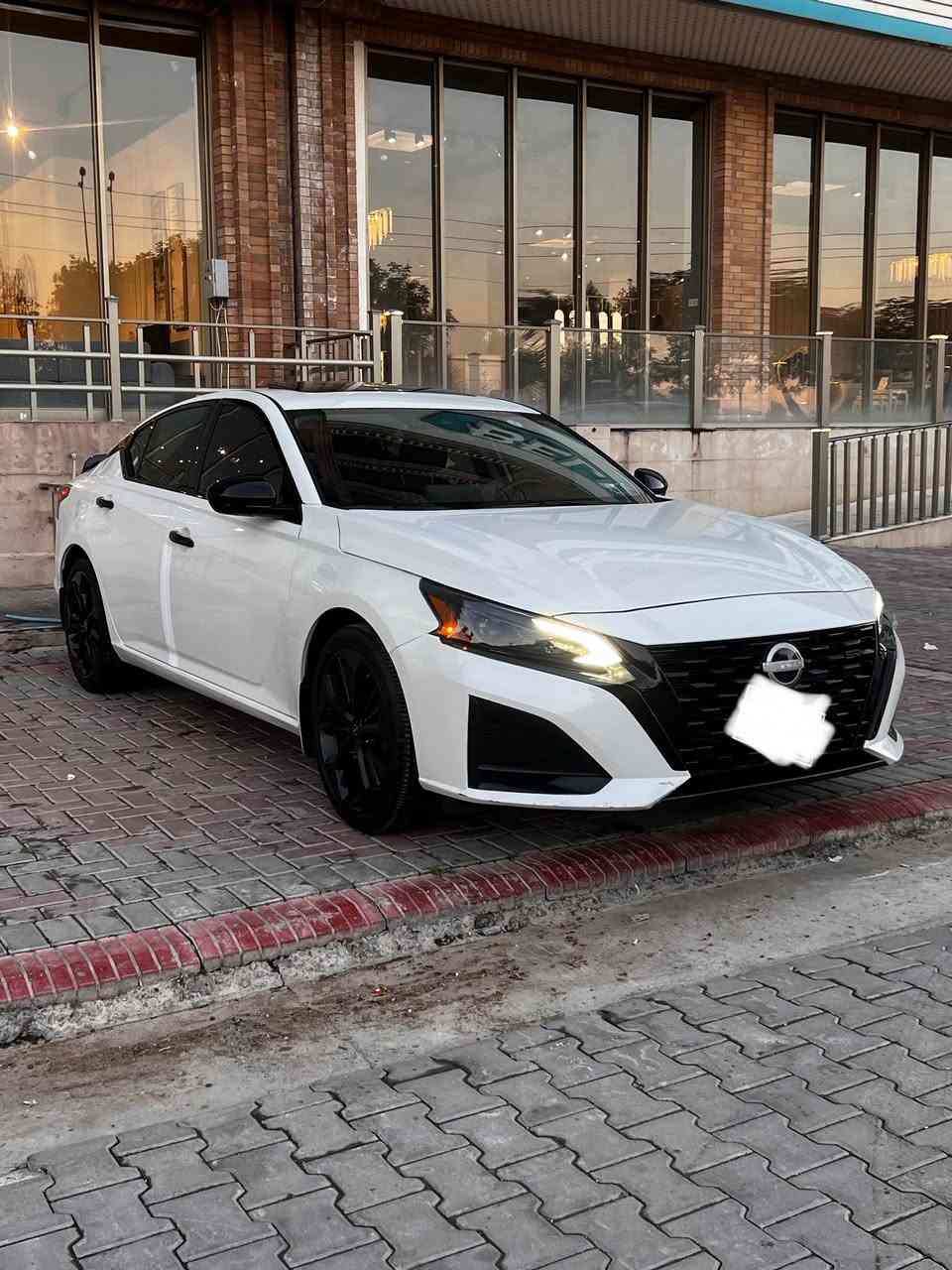 التیما SR PLUS
مودیل ٢٠٢٣
فول مواسفات سلاید و شاشە گەورە
رقم كاتيكە و ٣ مانگی لەگەڵە
١٧ میل ڕۆشتوە
سەیارەکە ٥ پارچەی بۆیاغ امریکایە بێ ناوگردن 
رەسمی حادیسەکەیم داناوە
سۆنەرم داناوە
شوین کەلار
ژم ***********
