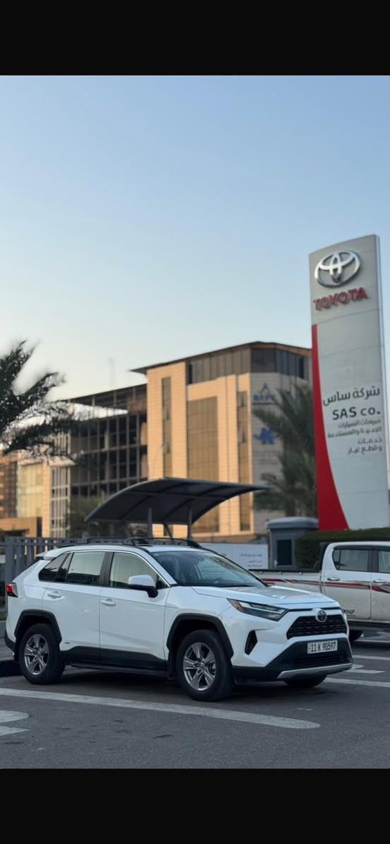 السلام عليكم راف فور للبيع فول مواصفات موديل 2024حادث السياره بنيد مبدل وجاملغ بي بارد 
السياره كلش حلوه 
عنوان السياره بغداد دوره 
الاستفسار ***********
