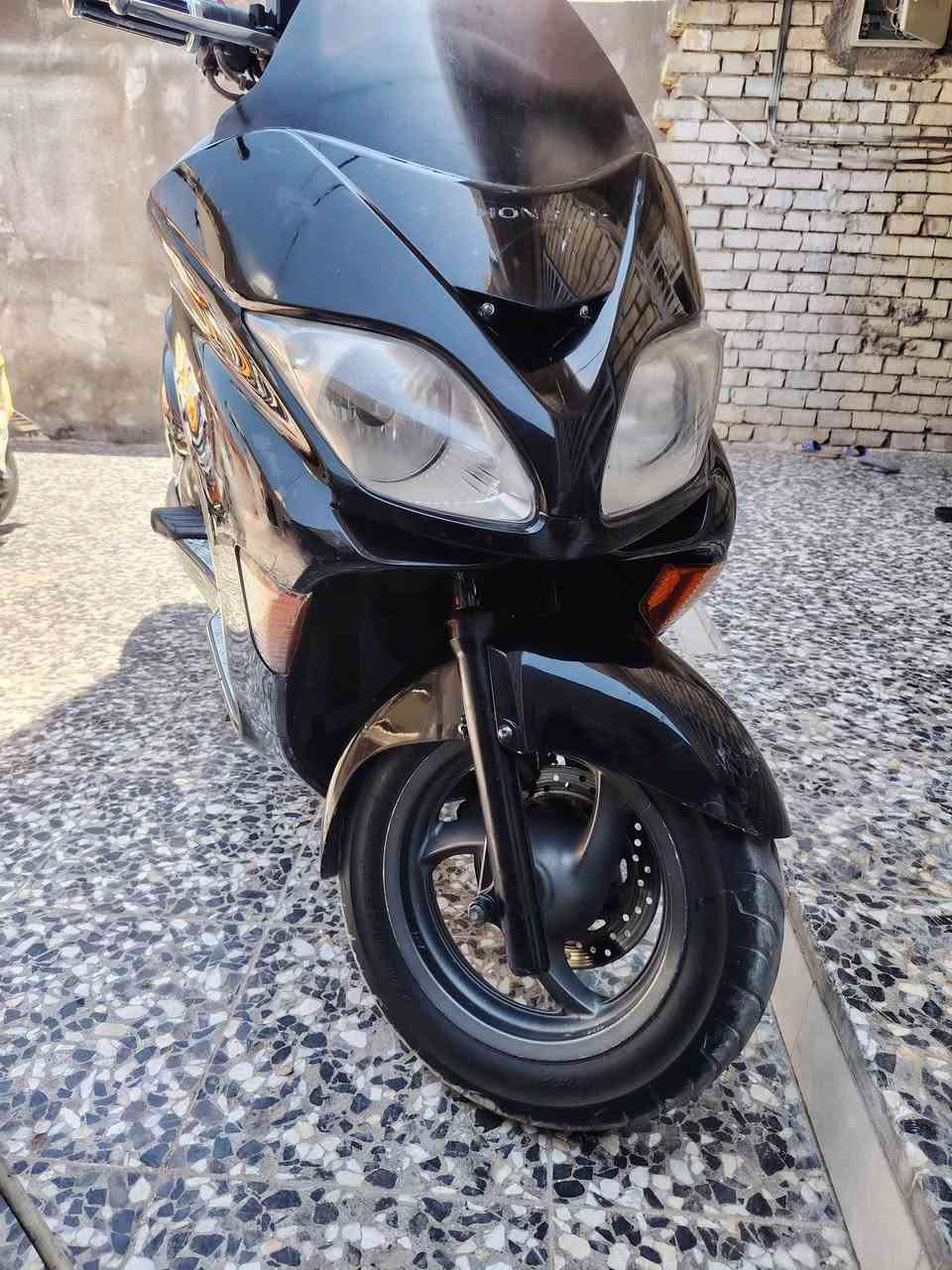 السلام عليكم دراجه 08جديده عميه بلاد
ستوني مسويلهه ادامه مبدل جويتر ونوزل وفيت بم وبلك دراجه مال جني رون واحد ونص السعر (مليون) وبيهه مجال العنوان بغداد منطقه العماري ***********
