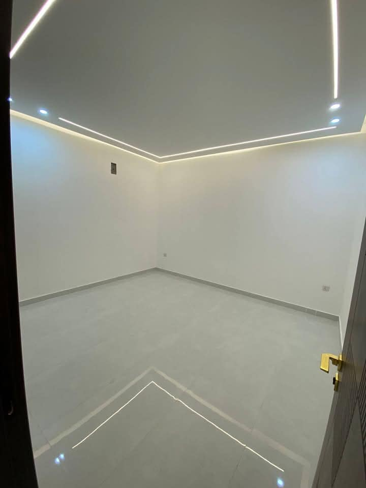 دار للبيع
المساحه ٨٠متر
الابعاد ٤في ٢٠ متر
الموقع البنوك التربيه موقع مميز
يحتوي على
٤غرف نوم
خدمات ٣
استقبال ومطبخ وصاله
واجه مرمر ارضيات مرمر
بناءحديث درجه اولى بناء ٢٠٢٥ غير مسكون
للإستفسار الاتصال *********** ***********
شركه كل العرب للوساطه العقاريه
شركه للاستثمار العقارات والمقاولات
البنوك شارع الكنيسه مجاور روضه البنوك
توجد عروض أخرى
