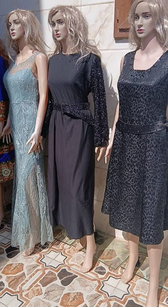 ملكانات نسائية بلاستك نظافة فول اخت الجديدة لا فطر ولا كسر تجي كاملة مع راس و باروكة و تكدرون تشيلون الراس .. ملكانات٣ ترهم شالات/اكسسوارات/باروكات نظيفات متوفر توصيل جميع المحافظات


**إذا كنت صاحب هذا الإعلان وتريد حذفه لأي سبب، رجاءا أرسل رسالة إلى الدعم الفني**