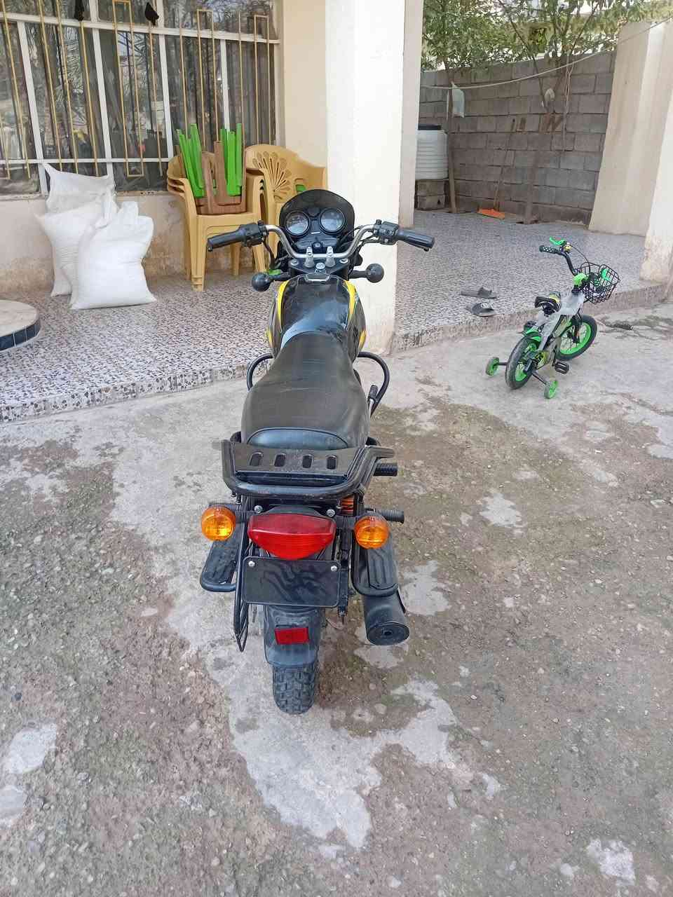 سلام عليكم دراجه ٢٣ مكفوله من كلشي مابيه نقص برغي مال جناي امانت الله ورسوله أوراقه ضاعن واتكفل سرقه ٥ سنوات تخم تايرات جدده محرك ناعم ومكفول ماممفتوح السعرر ١١٠٠ وبيه مجال حك الجيه المكان الخالص جديده الاغوات المو شراي لا يخابرني ***********
