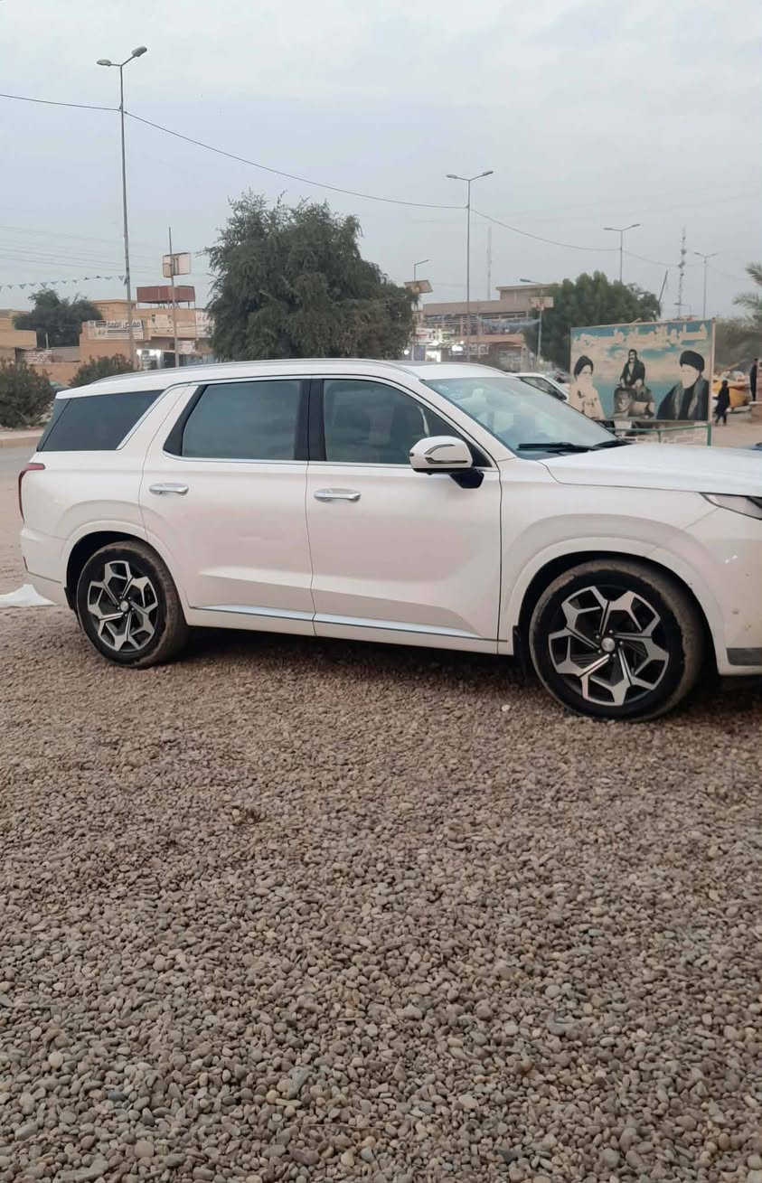 أقره كافة تفاصيل المنشور قبل الاتصال بالرقم وهذا رقم الشاصي KM8R7DHE3MU200262
(بالسايد 2021 وارد امريكي)
فول مواصفات اعلى فئه بيهن 
- رقم بغداد بسمي
- شاشة عرض(داتا شو)
- المحرك   v6    3.8 <كير ومحرك مكفول
- بصمة تشغيل + بصمة ابواب +تشغيل عن بعد
- بانوراما سقف اسود كنتاره
-فتحة سقف عدد ٢
-سماعات من شركة هارمن كاردن  
-رادار امامي  + خلفي+رادار جانبي  
-حساسات امامي + خلفي 
-  كامرات عدد 4  360 درجة  
-  كشنات كهربائي تدفئة وتبريد خزن ميموري 
- كشنات جلد اسود ملكي+٧ راكب قلاب كهرابائي 
- انارة داخليه (محيطيه) + انارة دشبول لد 
- بردات جانبية
- تبريد مركزي امامي + خلفي منفصل التحكم
-تحكم ستيرن + شفتات
- تدفئة ستيرن 
- مرايا هيتر + تعتيم 
- صندوق كهربائي شفط
- وضعيات قيادة  (5) فورويل 4X4
- ويل كب حجم  ٢٠ 
- اوتو هولد + نقطة عمياء 
- سايد بريك بصمة + مثبت سرعة
- شحن لاسلكي 
- إشارات بالمرايا  + إشارات جانبيه
- اوتو بريك 
- تحديد مسار
-شاشة ديجتال كبيرة
-تشغيل عن بعد .
- دفع رباعي
- نظام مانع انزلاق 
- نظام نزول منحدرات 
كشنات Vip منفصل 
والكثير من المواصفات لم تذكر بعد .
   ( حادث بنيد و جاملغ )
رقم الشاصي  KM8R7DHE3MU200262
     *السعر   230 *
مكاني بغداد . ***********  / ***********
اثير بي واتساب
