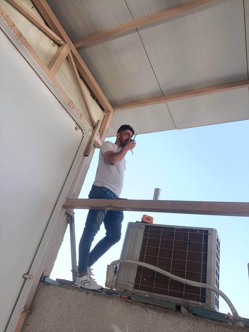 بسم الله الرحمن الرحيم تعلن ورشه ابو زهراء المتنقلة في البصره صيانه موقعين سبالت ثلاجه مكيف نتصل ولا تحتار صيانه داخل الدار بنسب السعار وتساب ***********
