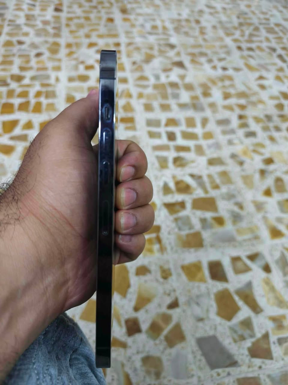 السلام عليكم ايفون 13برو ماكس ذاكراه256 تك امريكي n بطاريه 97 مصعد شرط مامبدل كلشي بي لون اسود الجهاز مثل ماموضح نظيف حيل سعرو 725 بي مجال للشراي ***********
