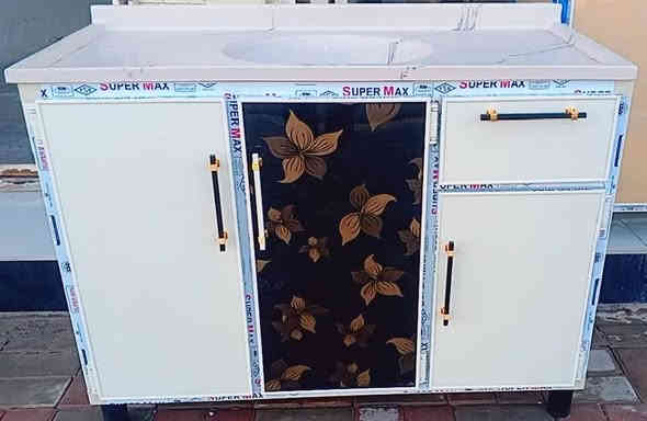 معرض الفهد للأثاث المنزلي 
متوفر كاونتر مع سنك كافة الاحجام 
العنوان: الرمادي التأميم مجاور راشي رشيد 
مقابل تانكي ام عمار 
يوجد توصيل داخل الرمادي فقط
للاستفسار الاتصال على الرقم:***********
