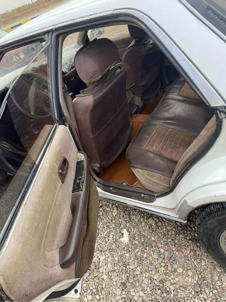 سلام عليكم للبيع فقط مارك رقم انبار مشروع وطني سنويه ل 2033 وهزه جديده موديل 93 محرك 2500 جديد كير جديد تبريد شغال ثلج مكان السياره الانبار الكرمه
السعر 36 وبيهه مجال
***********
