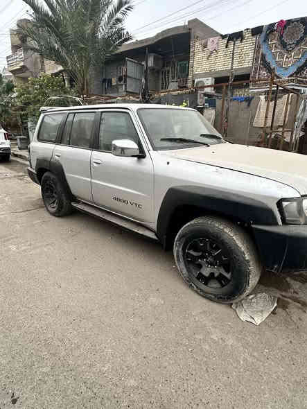 سلام عليكم نيسان باترول 2007  رقم بصره 
سعر سياره 100$ وبيها مجال العنوان بغداد 
رقم الهاتف ***********
