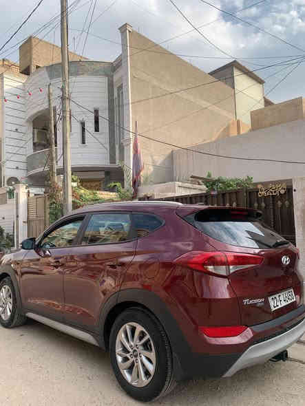 السلام عليكم توكسان مويدل 2017/ حادثها 3قطع صبغ / سياره نضيفه بمعنى الكلمه كير ومكينه  1600 تون تيربو  /السعر 150 بي مجال قليل / راعيها قريب كلش عليها وعربي /للستفسار اتصل :***********
