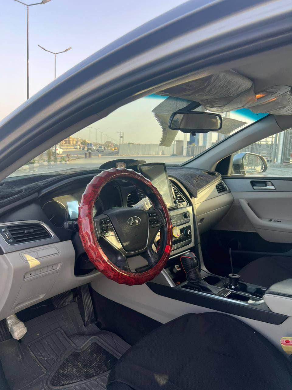 سوناتا موديل 16 حادثها ربع البنيد وجاملغ مبدل نفس اللون وهنا صار بيها صبغ جاملغ خلفي رقم شمالي بااسمي السعر 110 وبيها مجال مكانها بغداد بدون مراوس الاتصال *********** بغداد, العراق
