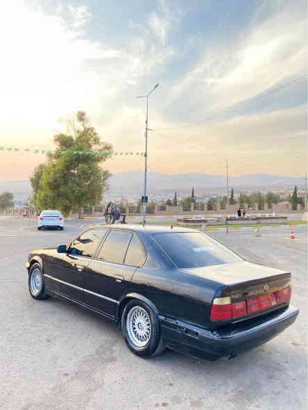 سلاوی خوای گەورەتان لێبێت BMW 525 دیجتەڵ مۆدیل 1993 ئارم پلاستیک هەولێر ئارمو ئەوەلیات بەشەرت دوجام کارەبای قوفلمەرکەزی گێر تۆماتیک کارەبای گشت گیانی ئیشەکات هەموقەلبی مەزبوتو توندو تۆلە ناوخورفەی زۆرخاوێن ماوەتەوە لایت عاڵقە یەک جەمپی پێشی هەیە لای سەیاق بێناو گرتن بێخایس بۆزانیاری زیاتر پەیوەندی بکە ژ.م *********** شوێن کۆیە نرخ45 كويسينجاك
