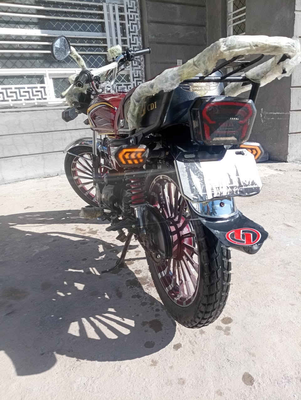 سونللك سيفان للبيع 
السعر 750 وبي مجال قليل 
نقوصاته شاشه مكسوره 
مكان بابل محاويل قرب سيطره الآثار 
كفاله عامه من كلشي مكينه ميتين تخبل 200Cc
رقمي للتواصل ....***********
