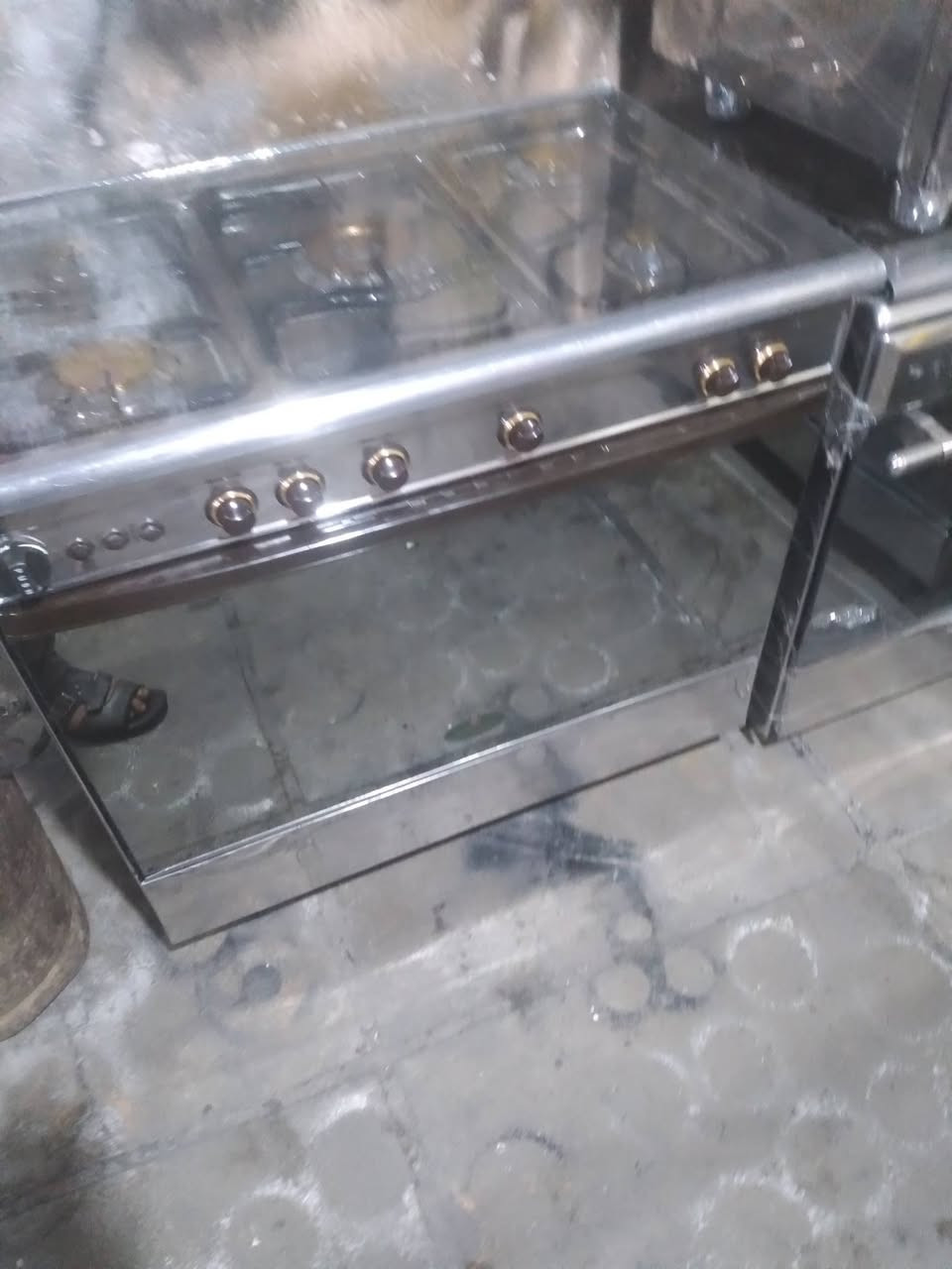 طباخ كريازي ابو وجه الستيل
بيع وشراء مراوس طباخكم جبير او صغير 
***********
العنوان بغداد العبيدي
