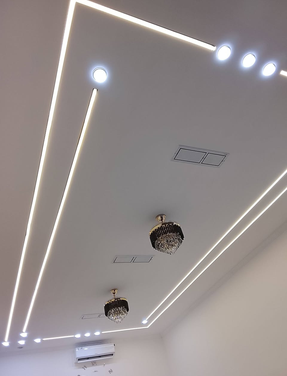 سقف سانوي سقف مغربي ديكورات صبوغ انوع واشكل بسعار مناسب
*********** وتددلل
