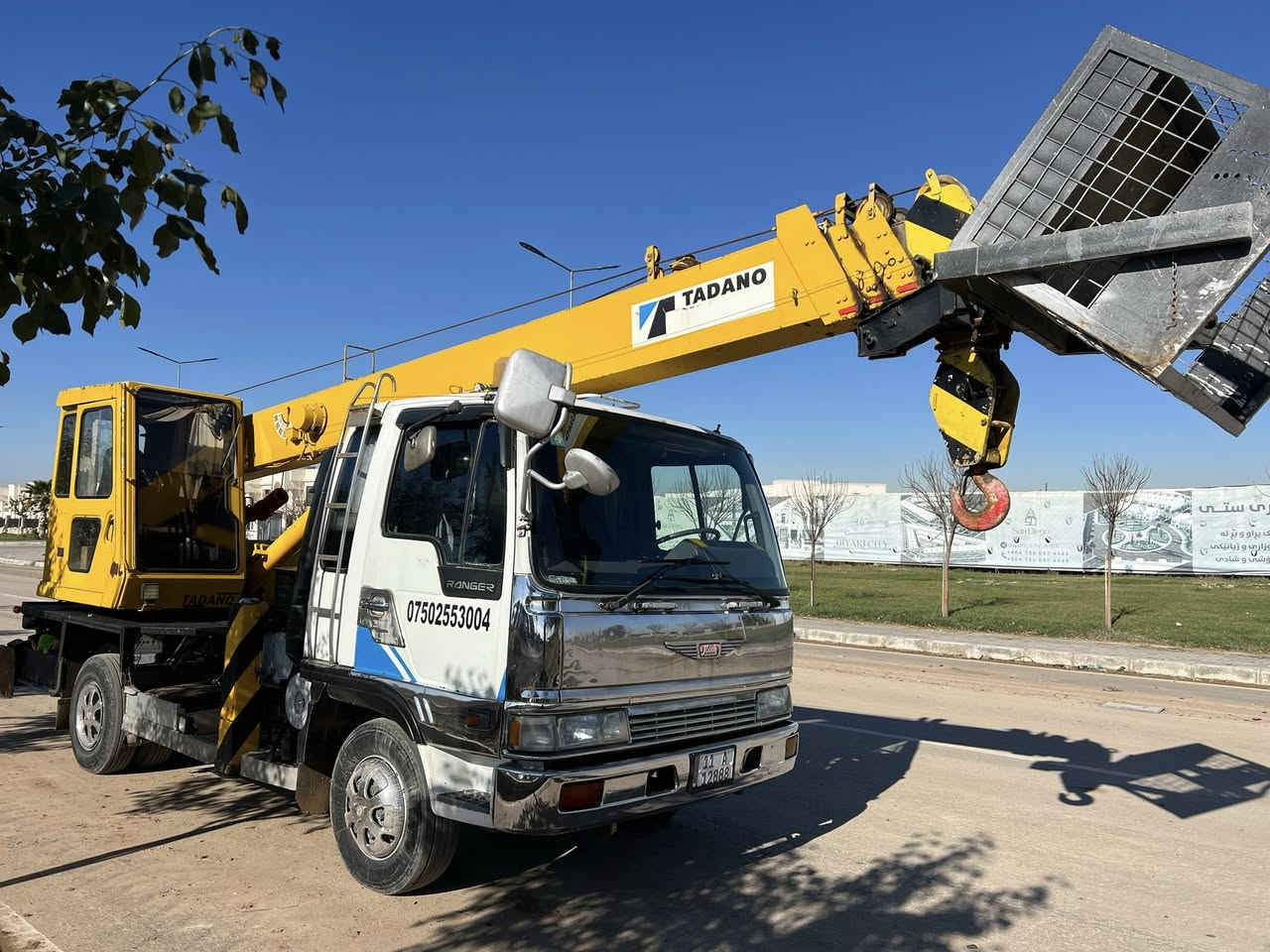 للبيع كرين  7طن 3سلايت  رقم بغداد إنشاية مكان أربيل ***********
