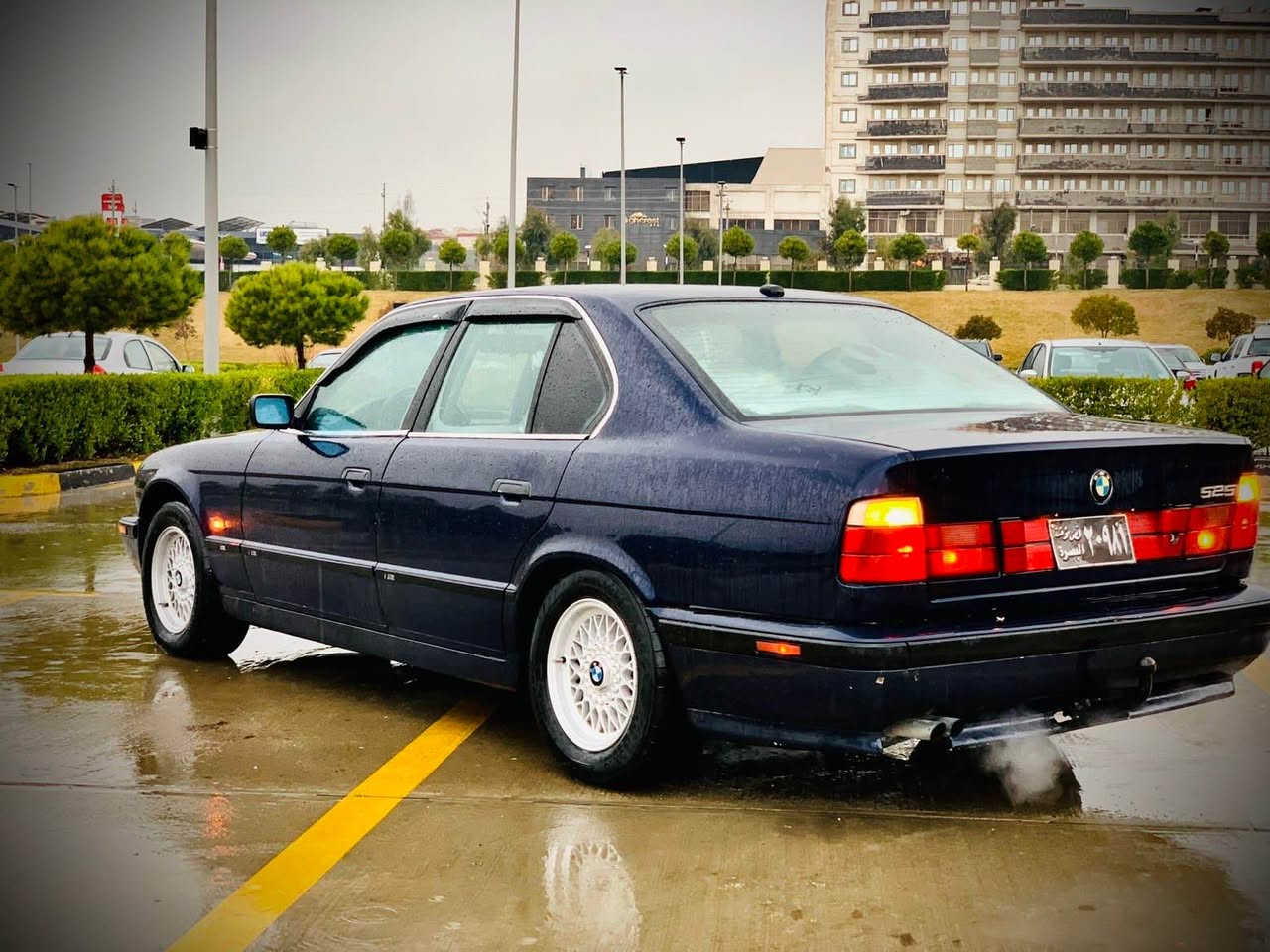 بیئێم ٥٢٥ 
مەکینە کەپس
١٩٩٢ فول 
تەبرید 
تۆماتیک 
سڵایت
٤ جام کارەبا 
کوشن جلد 
تاقمێ تایە و ویلی لۆک 
گێڕ و مەکینە و کارەبای  بە شەرت 
تەقەو ڕەقە بە شەرت 
ئاڕم پلاستیکی سڵێمانی ماڵی مەدەنی بە شەرت 
0770 178 4008 السليمانية, العراق
