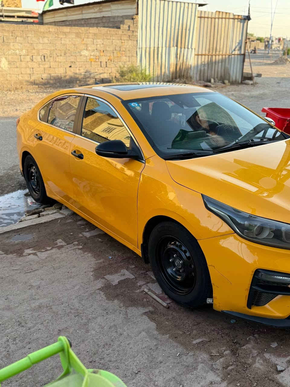 سلام عليكم 
كيا فورتي تكسي 
KIA FORTE
2021
فول مواصفات 
رادارات 360 درجة 
فتحة سقف سلايد روف
تدفئة كشنات وستيرن
نقط عمياء 
3 وضعيات قيادة  (عادي، رياضي، ذكي)
شحن لاسلكي 
تبريد قطعتين امامي وخلفي 
كار بلاي واندرويد اوتو
بك لايت لد 
اشارير بالمري 
حساسات للرجوع
مثبت سرعة 
بصمة السيارة
صندوق ذكي يفتح عند الاقتراب 
رقم بغداد بسمي 
ماشية 125 ميل
محرك 2000 دوش 
منضومة غاز جديد شهر ثاني شادها وبيها كتاب ضمان
مصفرة من كلشي هيئة وغرامات 
 
استفسار اكثر راسلني


**إذا كنت صاحب هذا الإعلان وتريد حذفه لأي سبب، رجاءا أرسل رسالة إلى الدعم الفني**