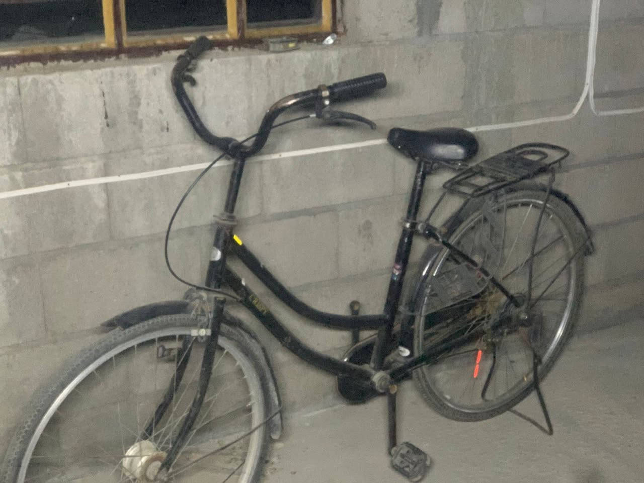 السلام عليكم
مكلف بالنشر للبيع بايسكل حجم 26 عين سحريه شغاله بريك وره كدام البيسكل كما موضح بالصور 
متواجد ماسنجر
الرقم ***********
