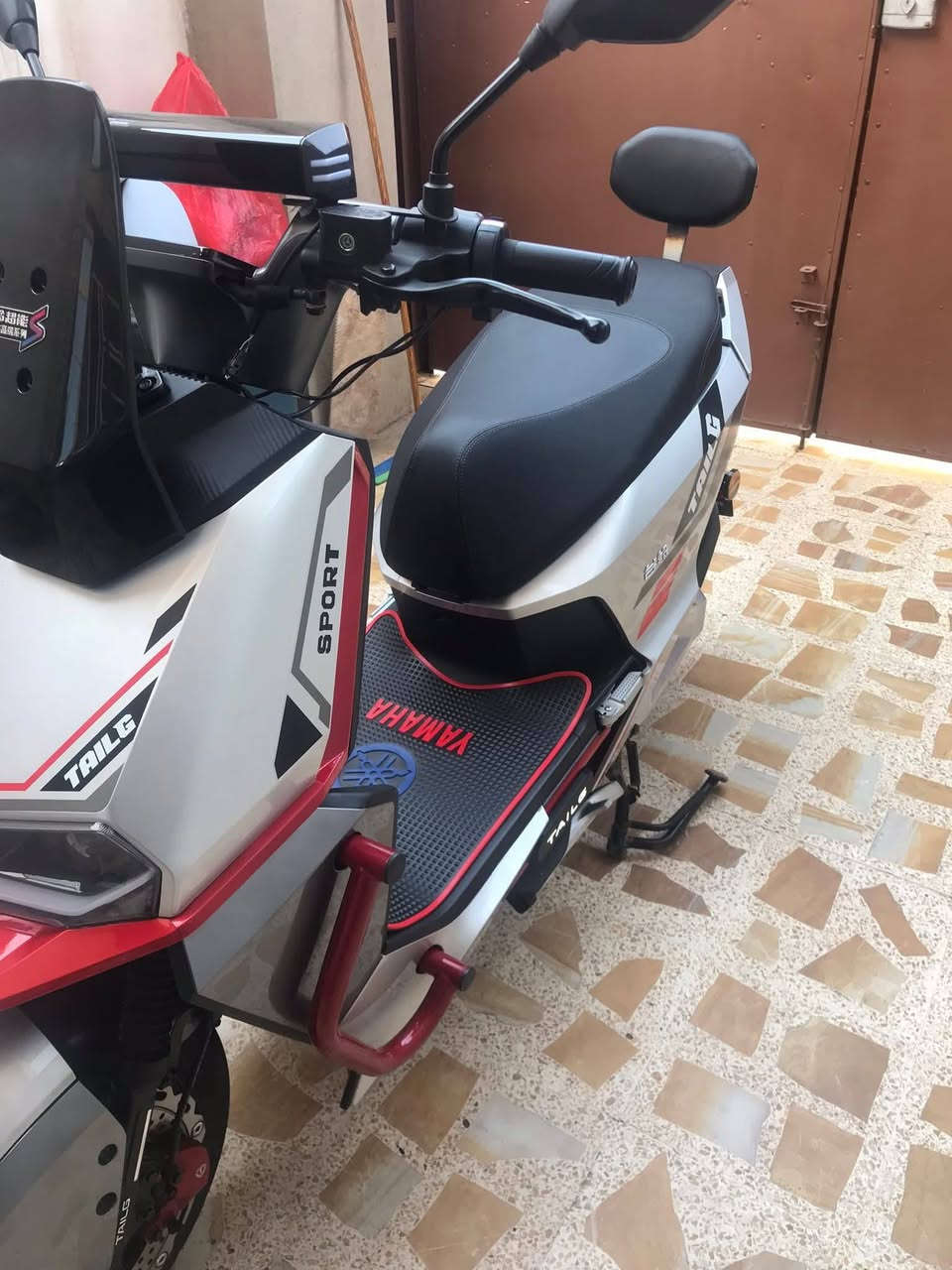 سلام عليكم ماطور شحن للبيع بومه T73 تايلج احسن نوعيه للبيع ماطور جديد بطاريات 🔋 6دبل كبار ملف 2000نحاس سعر 550 الف فقط الرقم / *********** _ *********** مكاني تلعفر شارع مطار
