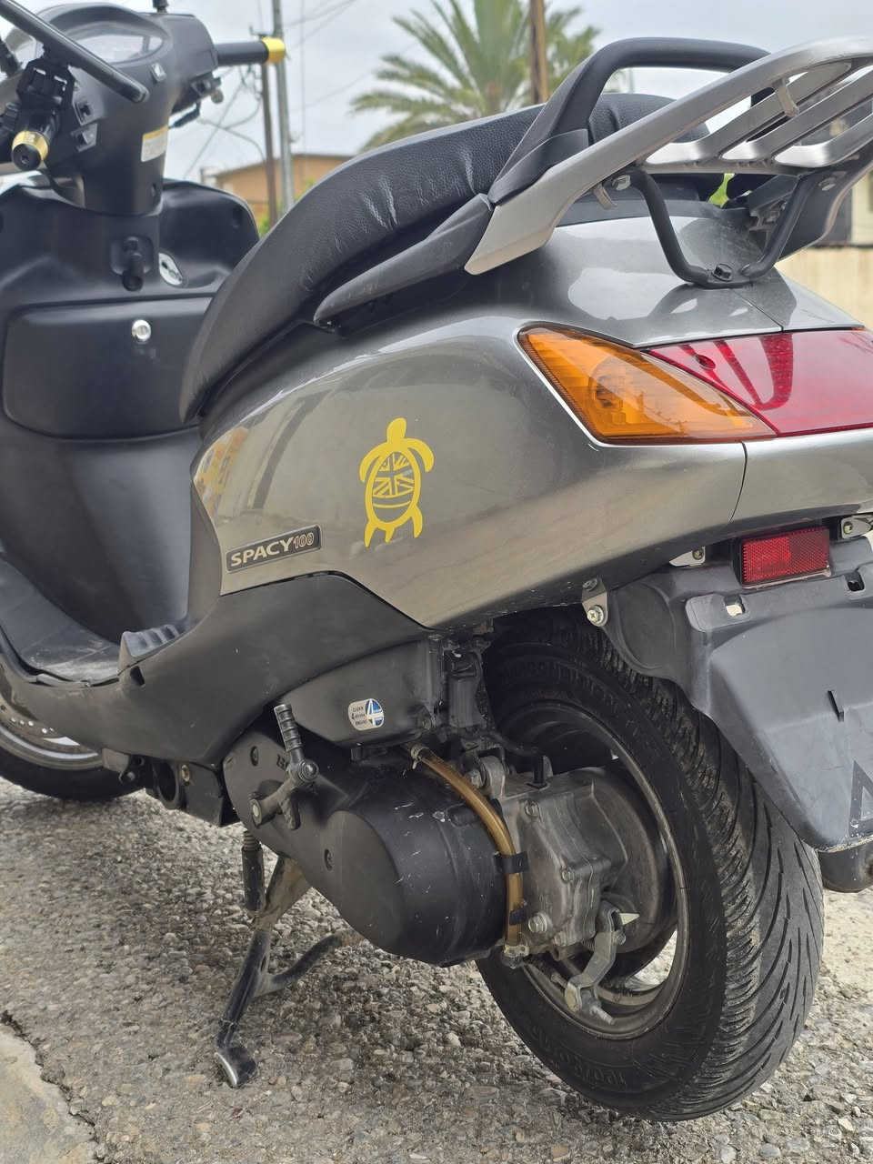 دراجة هوندا سبيسي محرك 100cc دراجة ياباني مال رمبة نكره سلف كلها على بلاد ماشي ١٦ الف فقط يعني ما ماشي رقم بي وتساب ***********
