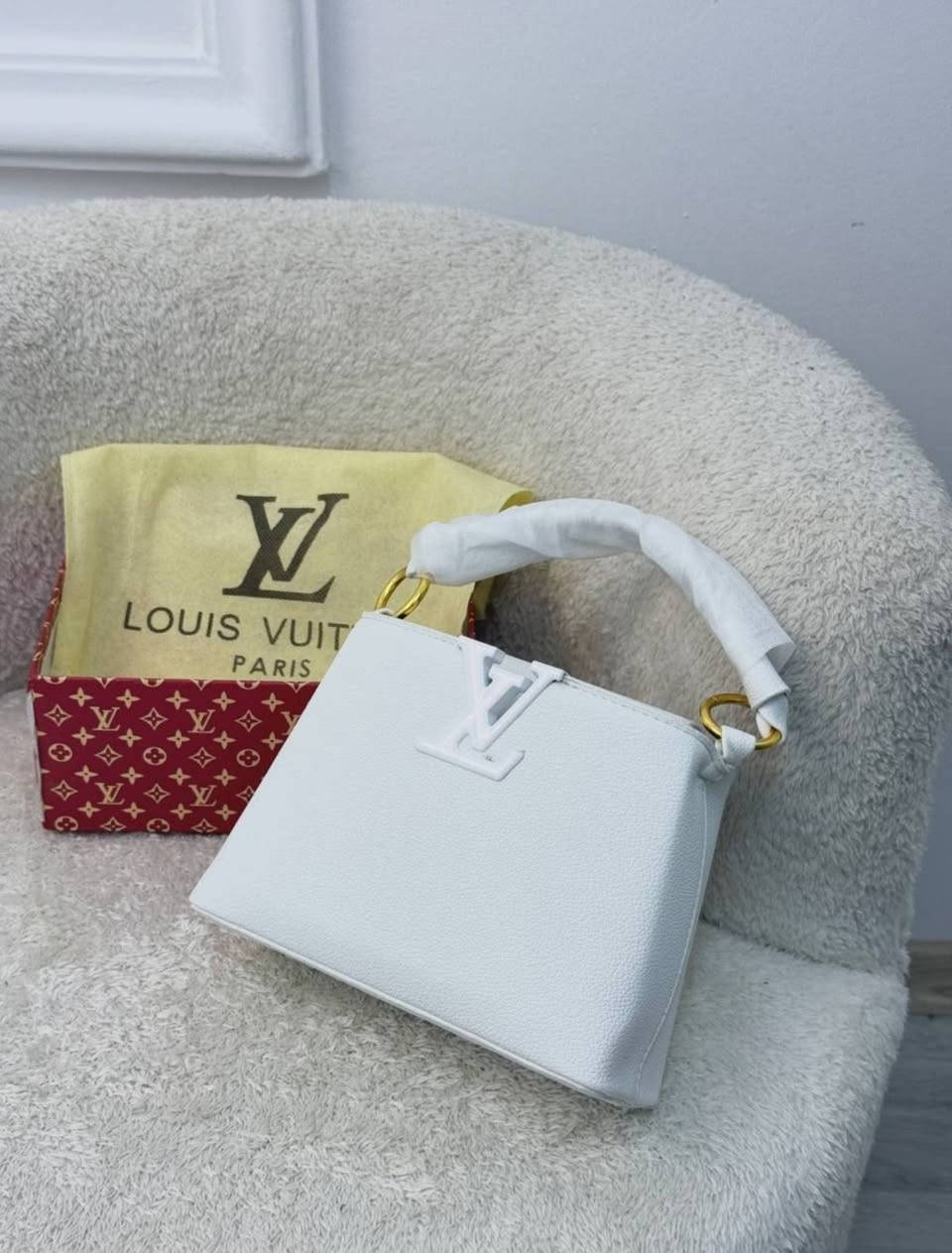 السلام عليكم عدنا حقائب ماستر كوالتي مع العلب
نبيعهم جوة سعر السوق لان تصفية بيج
بشرط الكمية تؤخذ كاملة
تفاصيل الالوان والعدد
وردي عدد القطع ٢
ابيض عدد القطع ٢
اسود جلد روغان عدد القطع ٣
بيجي عدد القطع ٢
اسود جلد سادة عدد القطع ١
الحقيبة بني لويس فيتون عدد القطع ٢
اسود لويس فيتون عدد القطع ٢
حقيبة لويس فيتون الحجم الكبير عدد القطع ٤

مجموع القطع ١٨ قطعة السعر ١٨٠ الف


**إذا كنت صاحب هذا الإعلان وتريد حذفه لأي سبب، رجاءا أرسل رسالة إلى الدعم الفني**