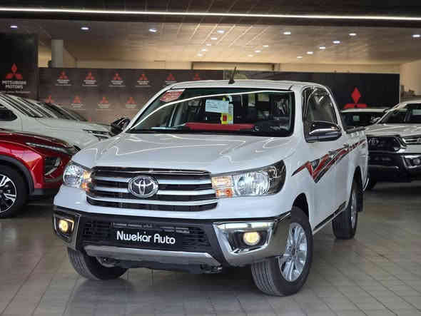 TOYOTA HILUX 4x2 AUTOMATIC 

تويوتا هايلوكس دفع ثنائي أوتوماتيك

‎سنة الصنع: ٢٠٢٥
‎المسافة المقطوعة: ۰ کم 
‎المستورد: SAS
‎العجلات: ١٦ بوص 

‎

‎المواصفات:
‎ المحرك: ٤ سلندر بسعة٢.٧ لتر
‎القدرة الحصانية: ١٦٦ حصان
‎عزم الدوران: ٢٤٥ نيوتن متر
‎ناقل الحركة: أوتوماتيكي
‎نظام الدفع: دفع خلفی

ضمان ٣ سنوات او ١٠٠،٠٠٠كم ايهما اسبق
صيانة مجانية سنتين او ٤٠،٠٠٠كم

شركة نويكار اوتو لتجارة السيارات في اربيل 📍
تقاطع مخمور - بصف معمل بيبسي 📍

للتواصل مع قسم المبيعات:-

***********
***********
***********
***********
