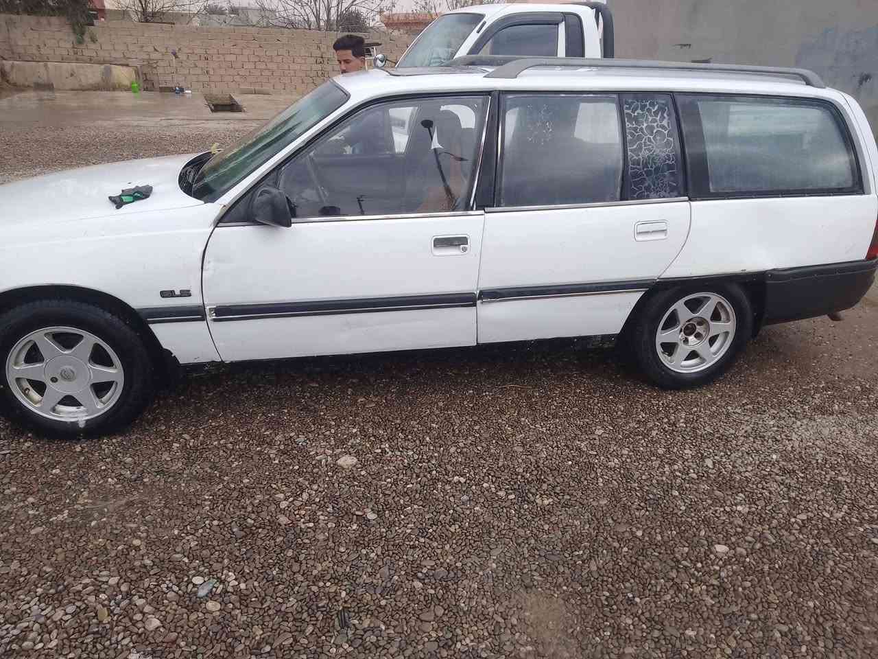 وبل حجم عشرين رقم صلاح الدين شرط التحويل سنويه خضره رقم شرعيها عندي السياره محرك كير صدر كهربايات باور طخم تايرات جديد جاهزه من كلشي السعر 20 وبيها مجال قليل مراوس حسب القناعه ***********
