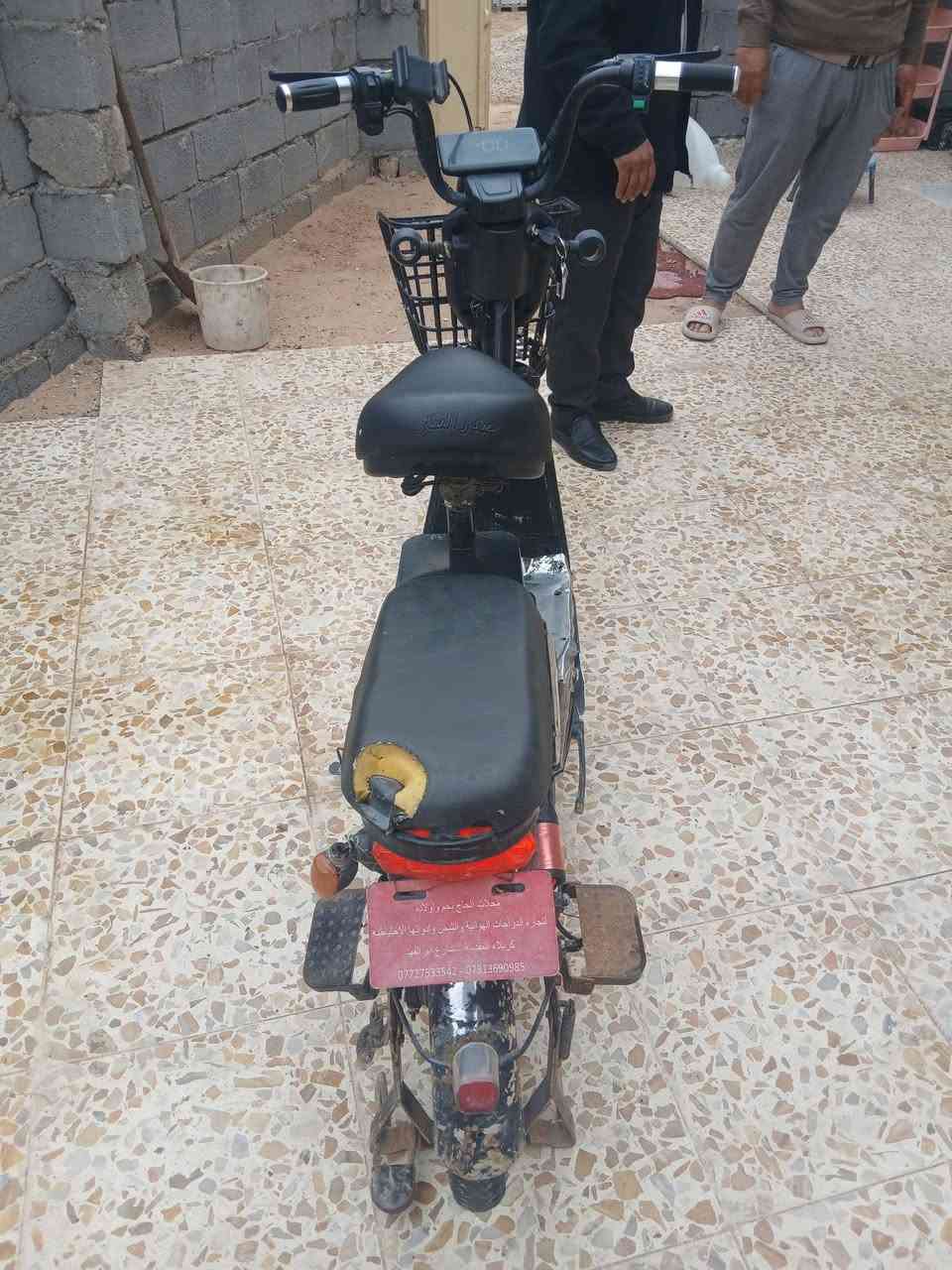 مستعجل دراجه شحن للبيع سعر مناسب
السلام عليكم ورحمة الله وبركاته بايسكل شحن نظيف للبيع تبديل اربع بطاريات نوع اصلي فقط غير متواجد علفيس الشراي اتصل على رقم ***********        ***********
