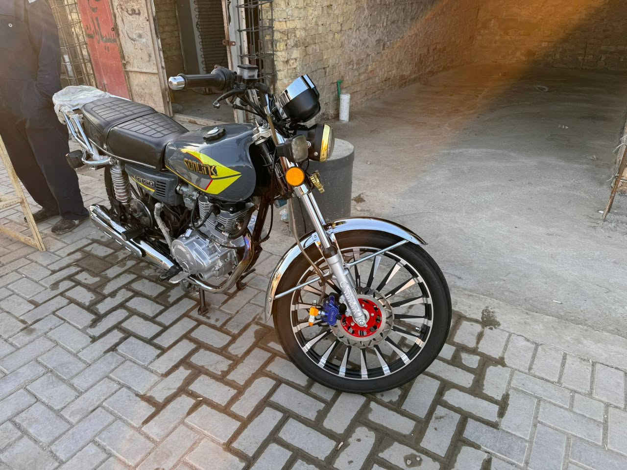 دراجه سيفان 2024 اوراقهه كامله مكفوله من كلشي السعر 750 وبيهه مجال الرقم***********
