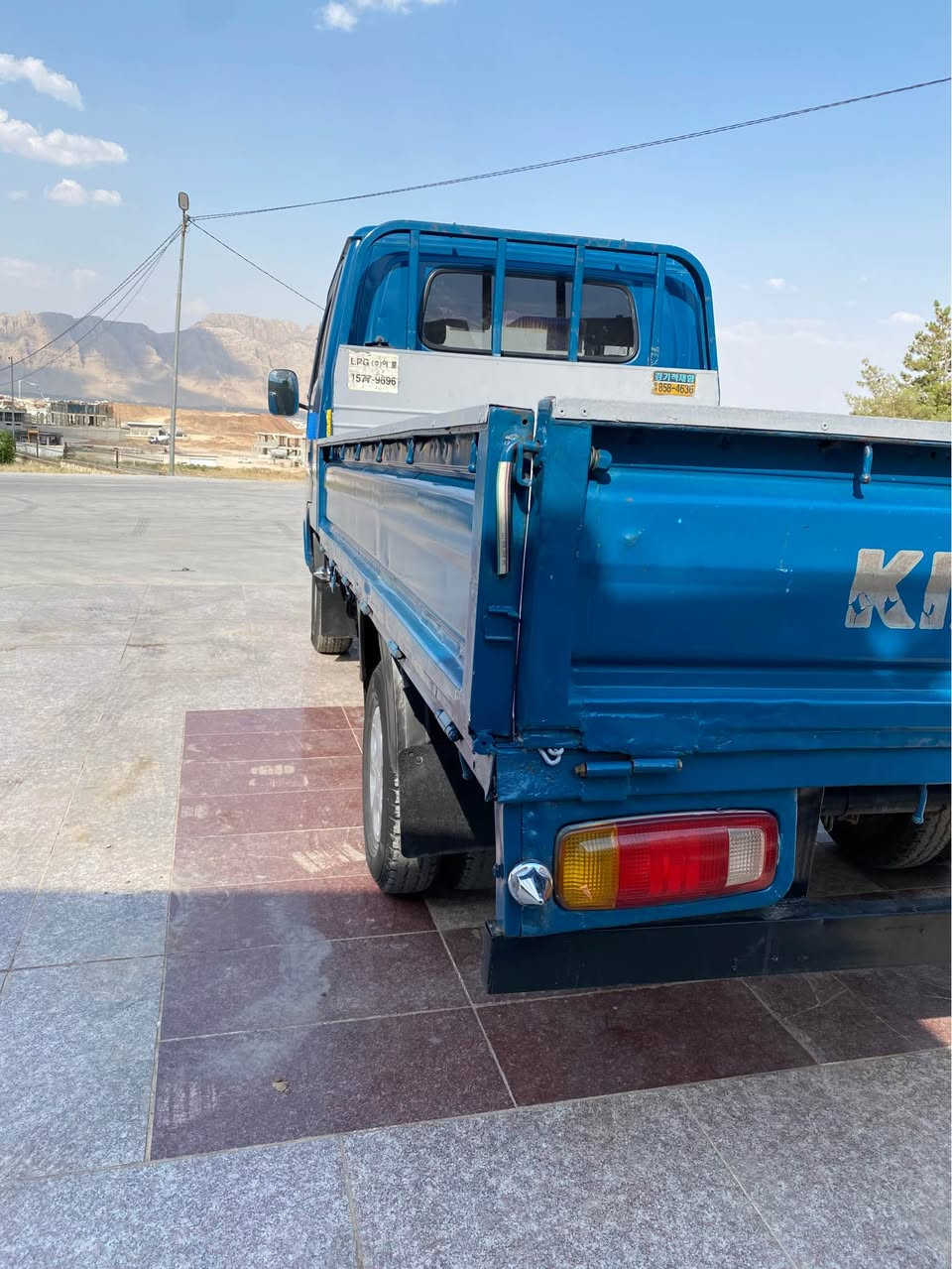 ***********
موديل ٢٠٠١
مه كينه ٣٠٠٠عادى
هه مو كيانى له سه ر ده قى شه ريكه ماواته وه 
گيرو مه كينه و ئه كسلى به شه رته 
نه نه وى جنوبى دو باره ى له كه له رانية, السليمانية
