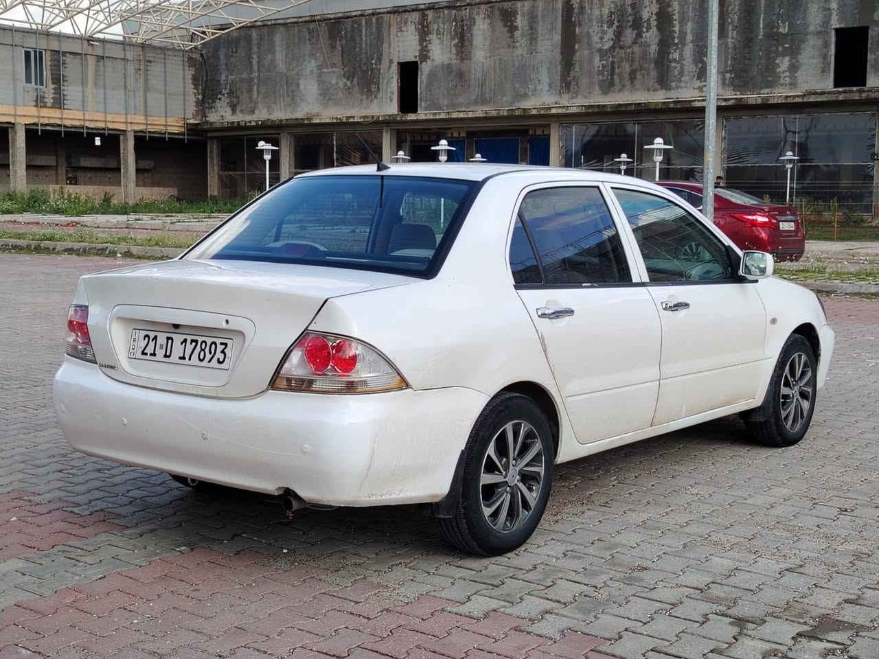 سلام عليكم بيع فقط
لانسر خليجي 2010 أوتو 
مكينه جبير 1.5
داخل بيجي وداخل صاج 
سيارة جاهز وبدون نواقص
رقم سنويه جديد وبسمي 
سعر (82) وبي مجال 
عنوان ديالى خانقين 
سونار مرفق ويا صور 
***********☎
 أخوكم محمد عبدو
