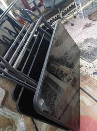 ميز طعام • ضد الكسر • رجلين حديد