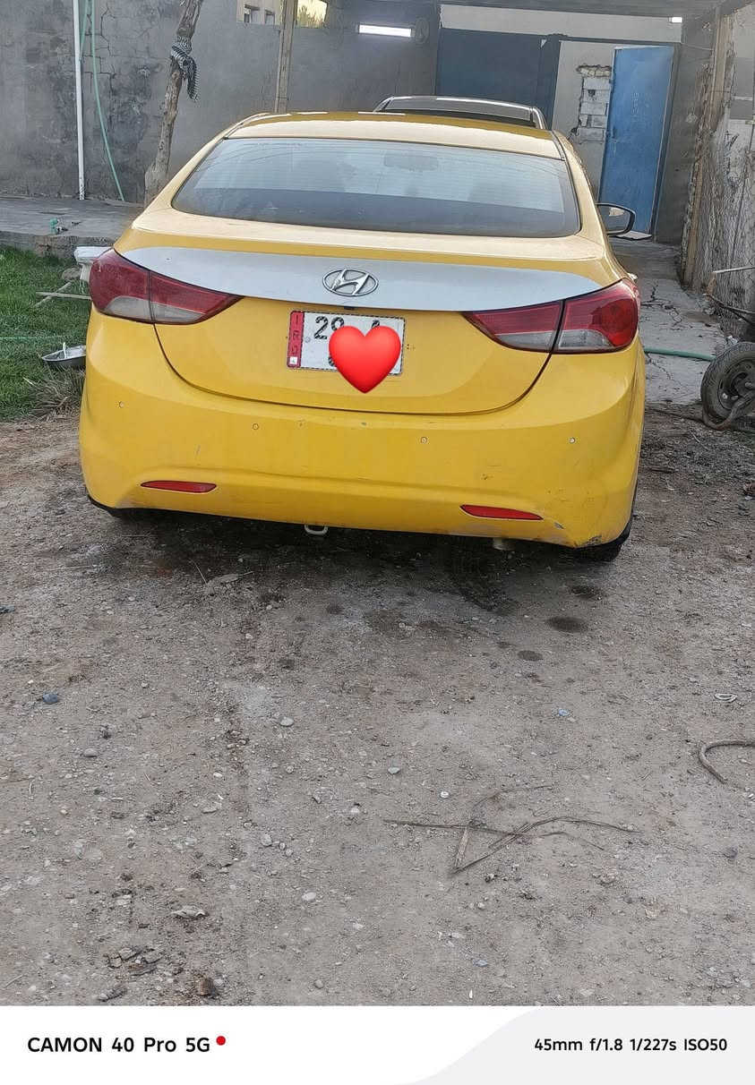 السلام عليكم النترا موديل 12 محرك 1600 رقم واسط إنكليزي مداور ثاني يوم مكينه كير حدادية تبريد ثلج تخم تاير جديد مكان السيارة الديوانية *********** السعر 100 وبيه مجال
