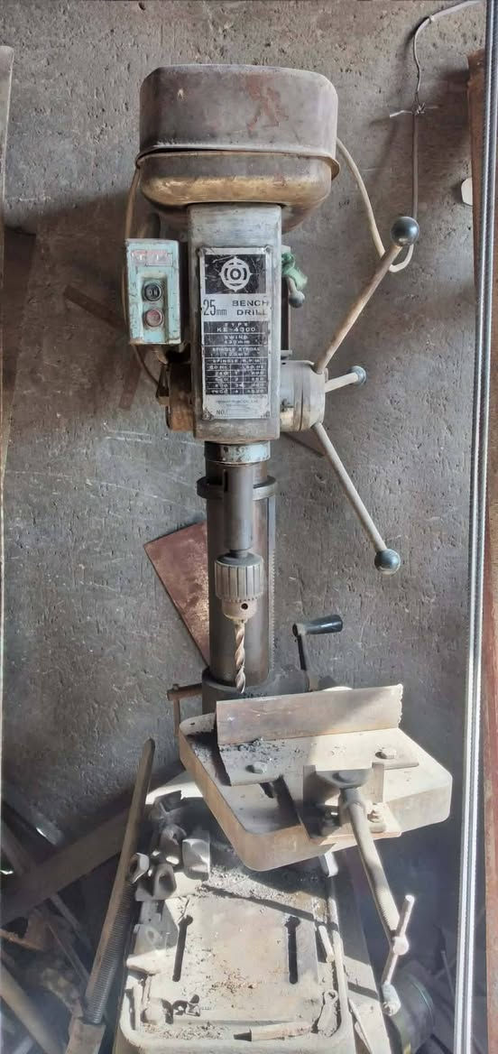 دريل هيتاشي جديدبمعنه الكلمه برغي ممفتوح بي للبيع السعر 900 الف وبي مجال للشراي العنوان ديوانيه عفك اتصال ***********مكلف بالنشر
