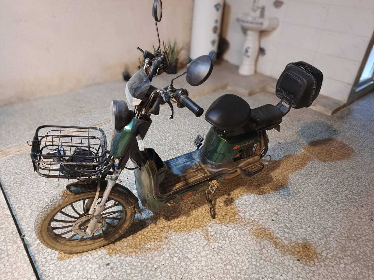 , السلام عليكم بايسكل شحن للبيع للاستفسار الاتصال على الرقم ***********
