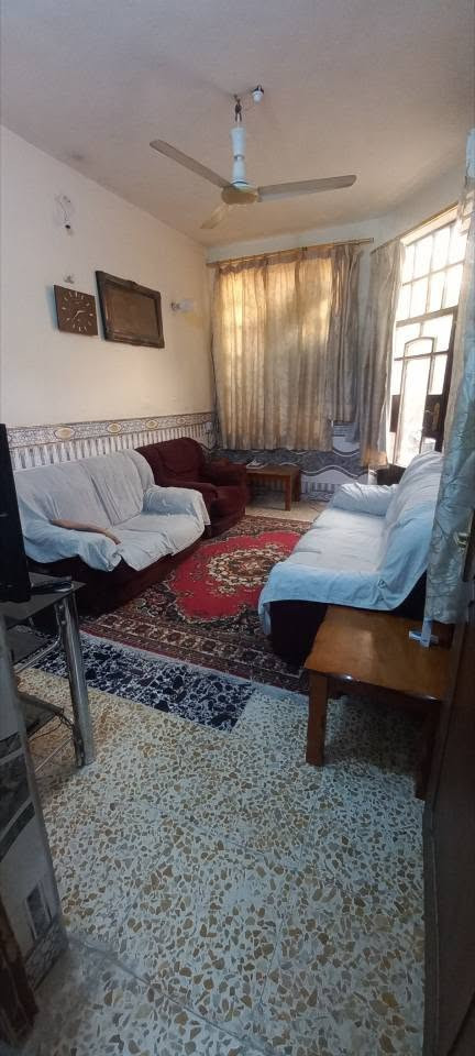 بيت ١٠٠م للبيع
بيت ١٠٠متر للبيع واجهه ٥م ونزال ٢٠م
يحتوي البيت على
. مدخلين
. صالة
. مطبخ كبير
. حمام داخلي وحمام خارجي
. غرفة نوم
الطابق الثاني// غرفة نوم واحده
الموقع// الغزالية -شارع المدارس- مربع اساور ثاني فرع
للاتصال ***********
مستعجل على البيع وبسعر مناسب
