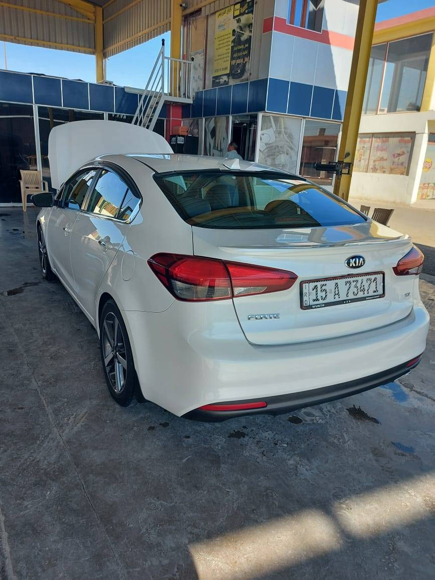 فورتي 2017  امريكي فول مواصفات  1/1
سياره جديده  محرك 1800
ممفتوح  مكفوله كير محرك
حادثه دعاميه ومصالحه ممبدل بي شي واربع اصابع بل بنيد فقط رقم انبار رقم جديد
مكان سياره فلوجه حي شهداء 
سعر130💵 وبي مجال
***********
