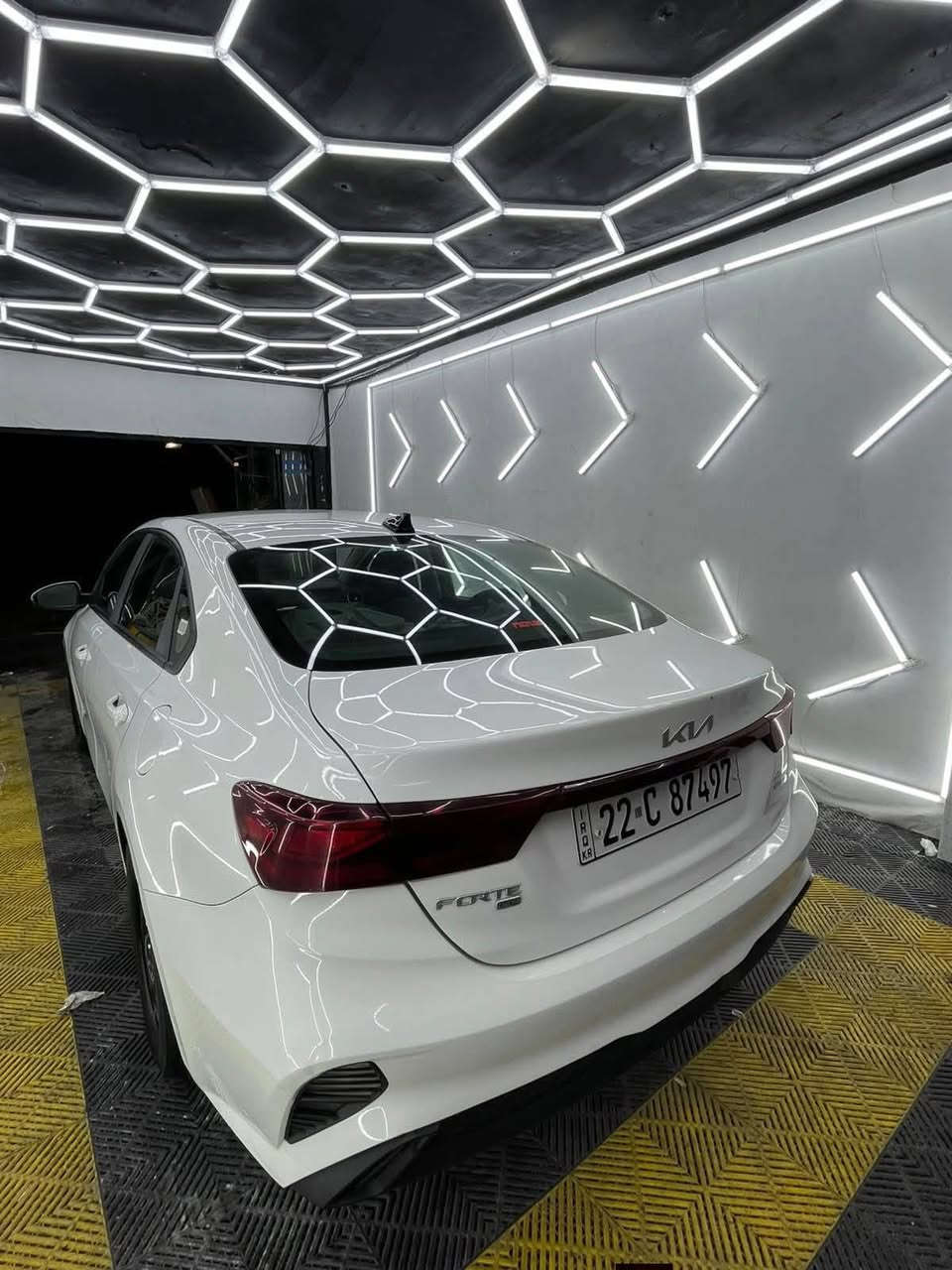 كيا فورتي
موديل 2022 جاملغ وبنيد تبديل 
صور اليونار راسلني وادزلك بيها خصره بسيطه بل شاصي 
(السياره عليها ادامه كامله +بوليش) 
كير atm
وارد امريكي
مواصفات
محرك 2000 دوش المرغوب
شاشه تدعم كار بلي واندرويد اوتو
تحكم ستيرن
انضمه قياده
رادار امامي خلفي
نقطه عمياء
كير مكينه تبريد تدفئه حداديه بدون اي نقص
رقم اربيل 
تحويل او وكاله حاضر اني
السيارة نظيفة جداً وجديدة بمعنى الكلمة بدون اي نقص
مكاني بغداد - العبيدي
السعر 147
 ***********
واتس او اتصال
