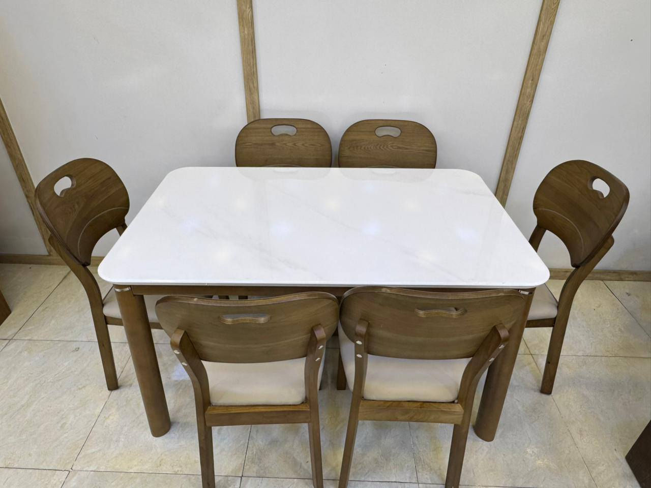 ميز طعام  
السطح مرمر طبيعي
الأرجل حديد صبغ حراري
الكراسي جلد
المنشأ تركي الأصلي

للاستفسار يرجى مراسلتنا على الصفحة الرئيسية 

توجد خدمه توصيل كافه محافظات العراق 🚚🚚


**إذا كنت صاحب هذا الإعلان وتريد حذفه لأي سبب، رجاءا أرسل رسالة إلى الدعم الفني**