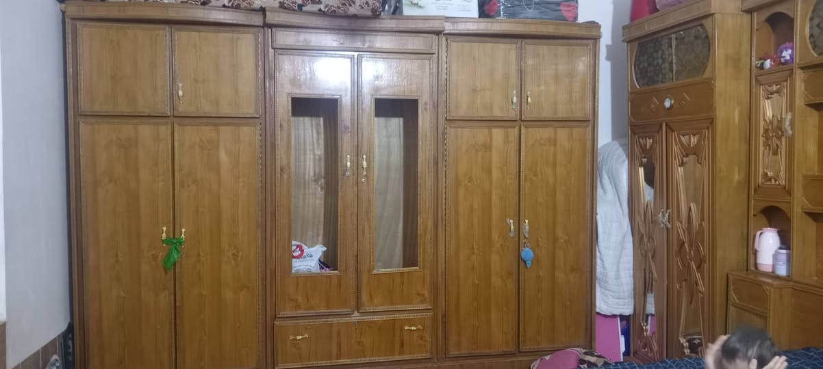 مكلف بالنشر للبيع ...❗❗
غرفة اخشاب كاملة نقص فقط جامات مستخدمة نضيفة للاستفسار الاتصال على الرقم *********** العنوان ال 5 كيلو الرمادي
