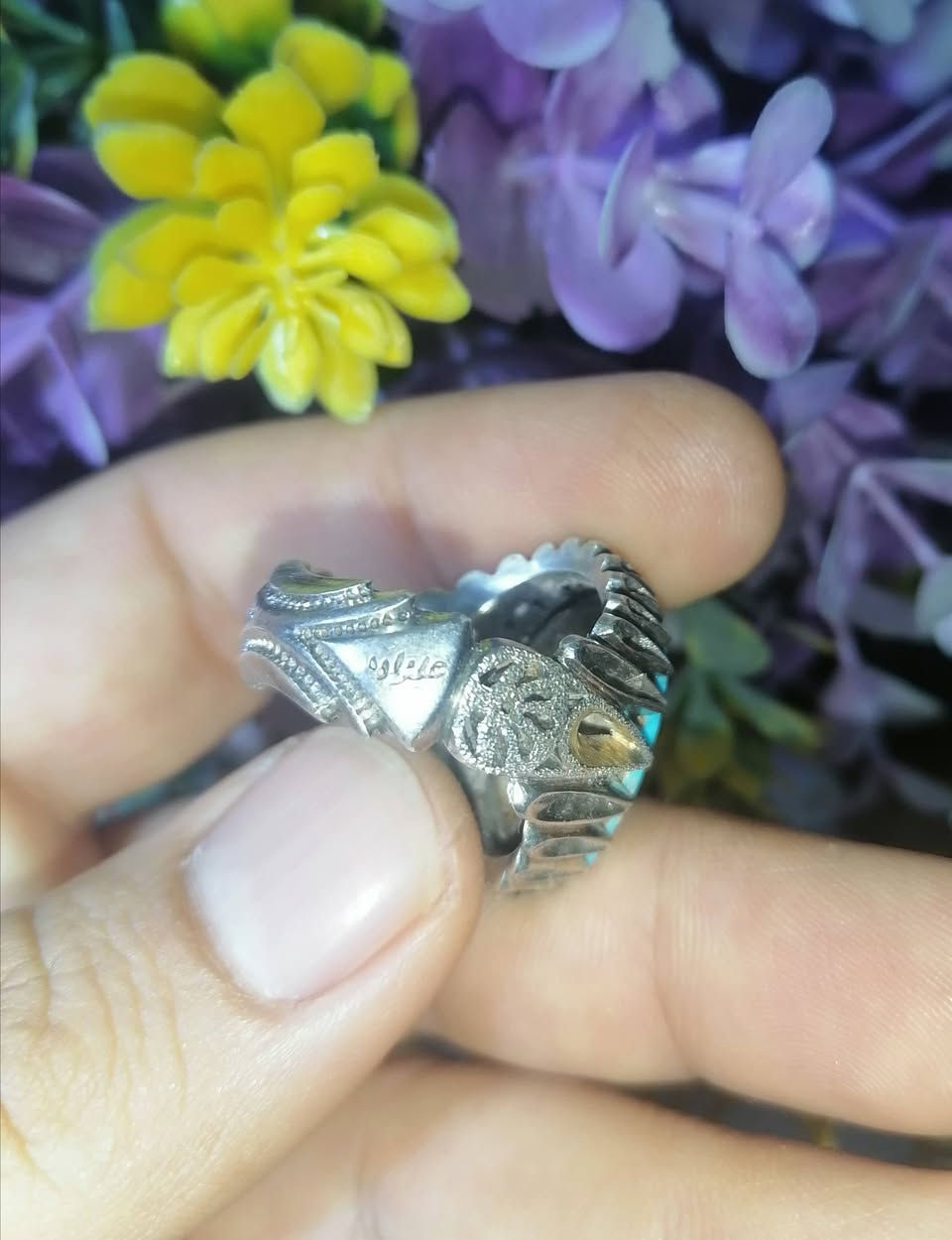 السلام عليكم متاح خاتم قياس ٢٢ ٢٣ سعر ١٠٠ بغداد ***********
