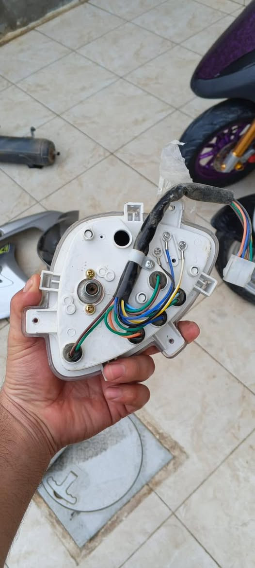 سلام عليكم / عندي غراض ماكس للبيع كلمن وسعره. /كفرات ماكس منغولي بلادي ختم واحد انضاف من شخوط سعرهن10

 
صالنصه منغولي بلاد ترهم عدله بوليسي10

 
شيال ماكس رياضي سعره 15

عداد كيلومتر مال ماكس عدله جديد بعده مستخدم 3 ايام 5

دبل بلادي4

مكاني بابل المركز / ***********
